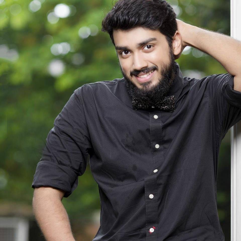 960x960 Kalidas Jayaram Wallpaper