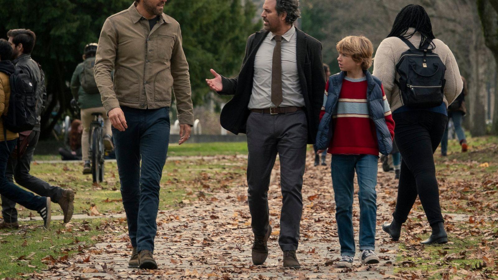 1600x900 Review: In 'The Adam Project, ' a blockbuster therapy session