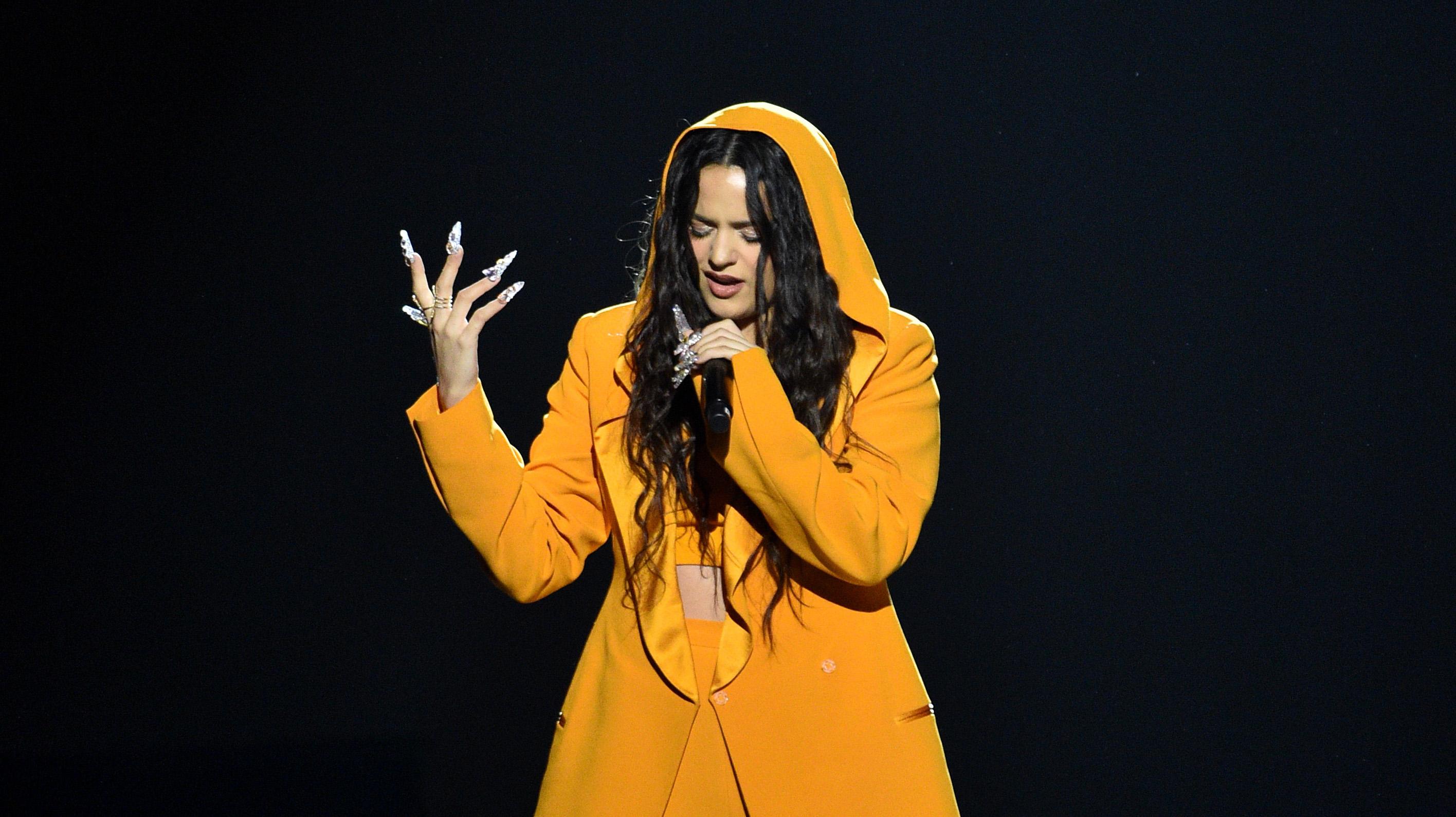 2832x1589 WATCH: Rosalía Makes U.S. Talk Show Debut on 'The Tonight Show' to Promote ' Motomami'
