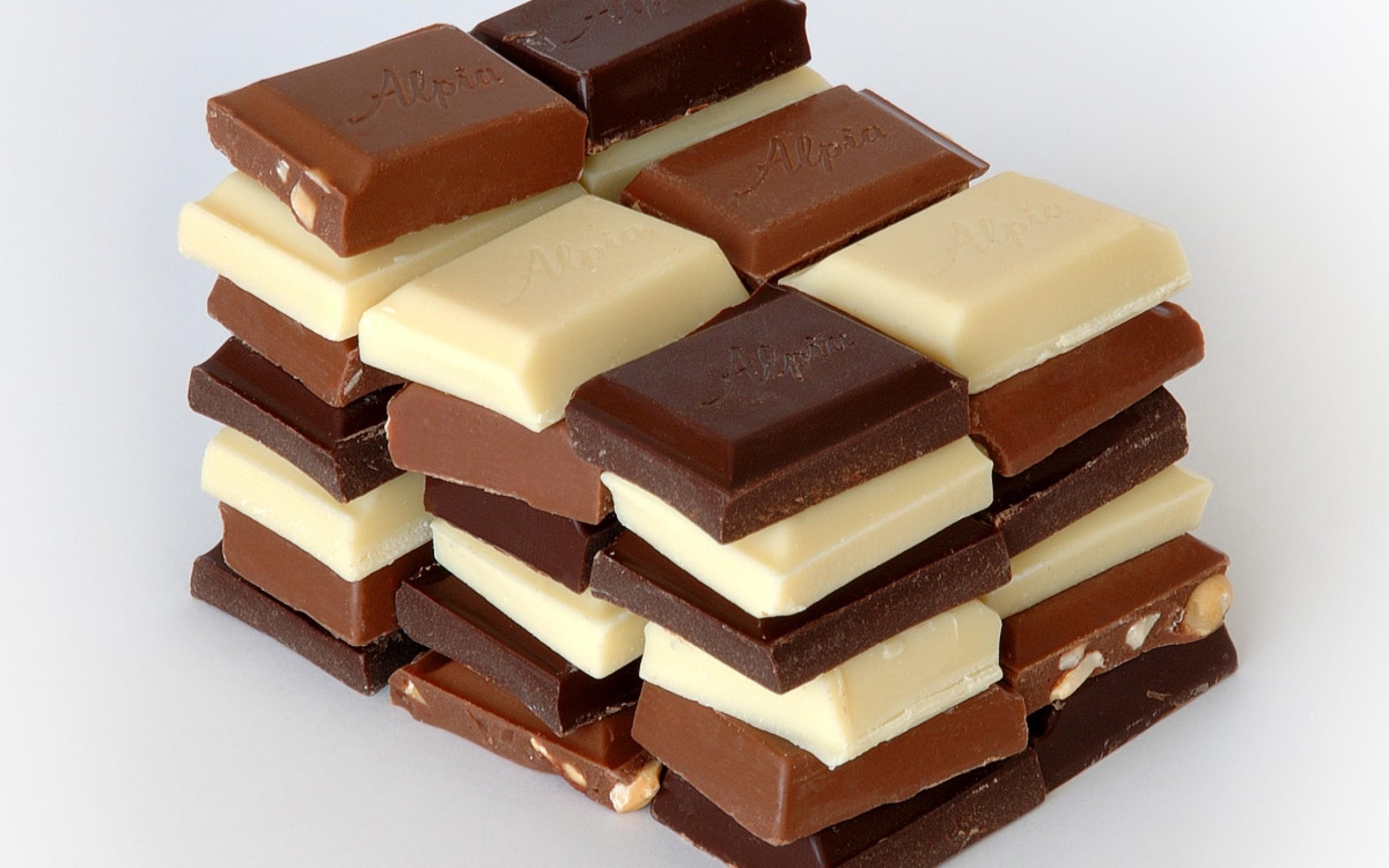 2560x1600 Black dark white chocolate food brown tables stylish wallpaperx1600