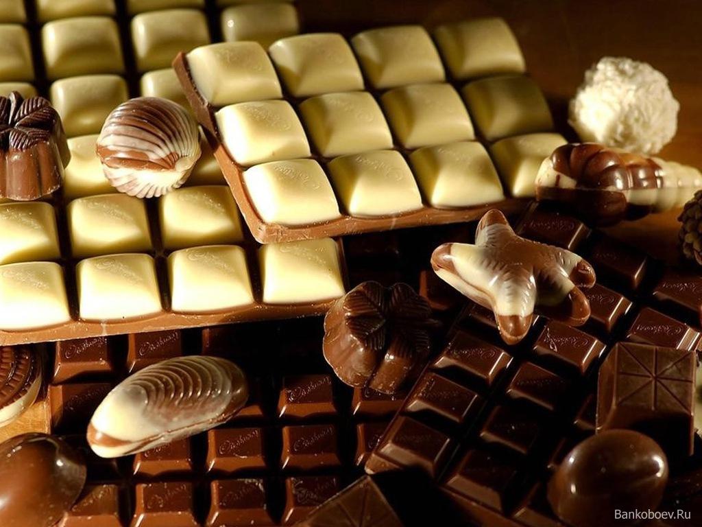 1024x768 Download wallpaper: black, white and milk Chocolate, Chocolate wallpaper for desktop