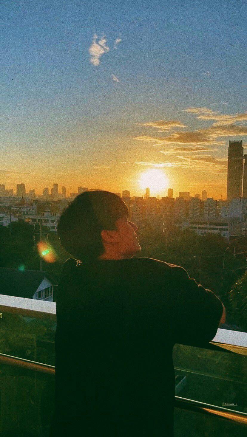 828x1466 Tay Tawan as a dog told sunset about you