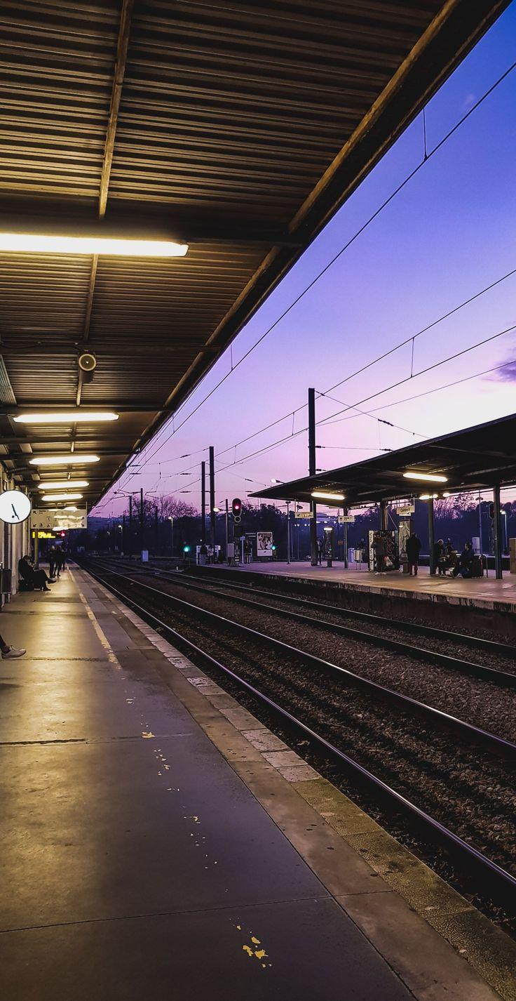 736x1426 Purple Sunset in Coimbra B Train Station in Portugal. Coimbra, Aesthetic picture, Purple sunset