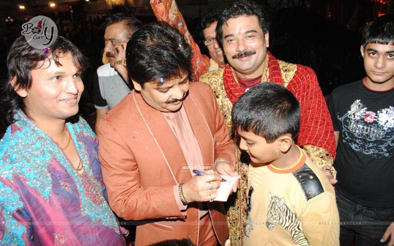 Udit Narayan Wallpapers - Top Free Udit Narayan Backgrounds