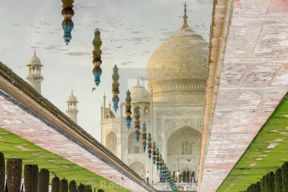 1120x747 Evening reflection of the Taj Mahal, download or print for £2.45