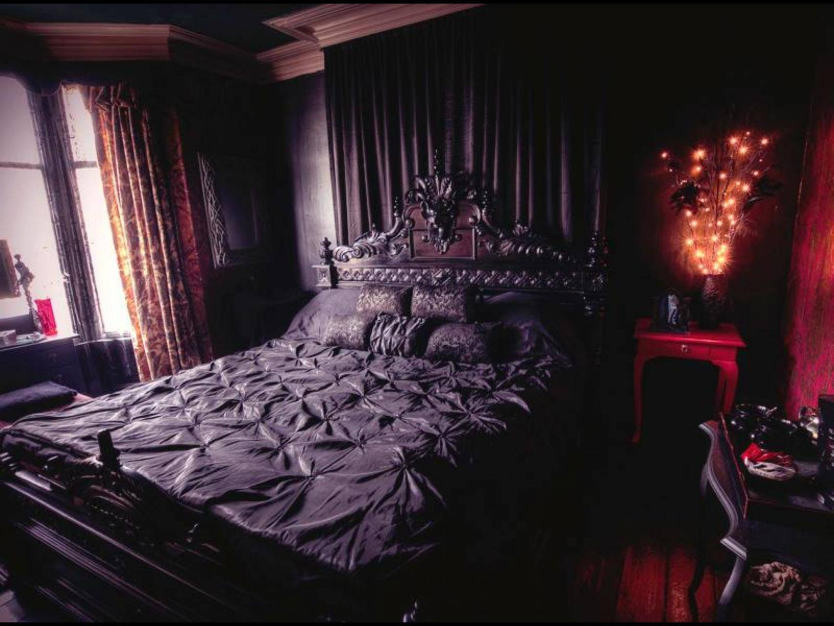 1707x1280 Gothic Style Bedrooms: From Full Theme to Chic Touch of Drama
