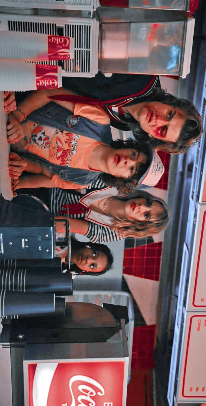 720x1418 scoops troop lockscreens