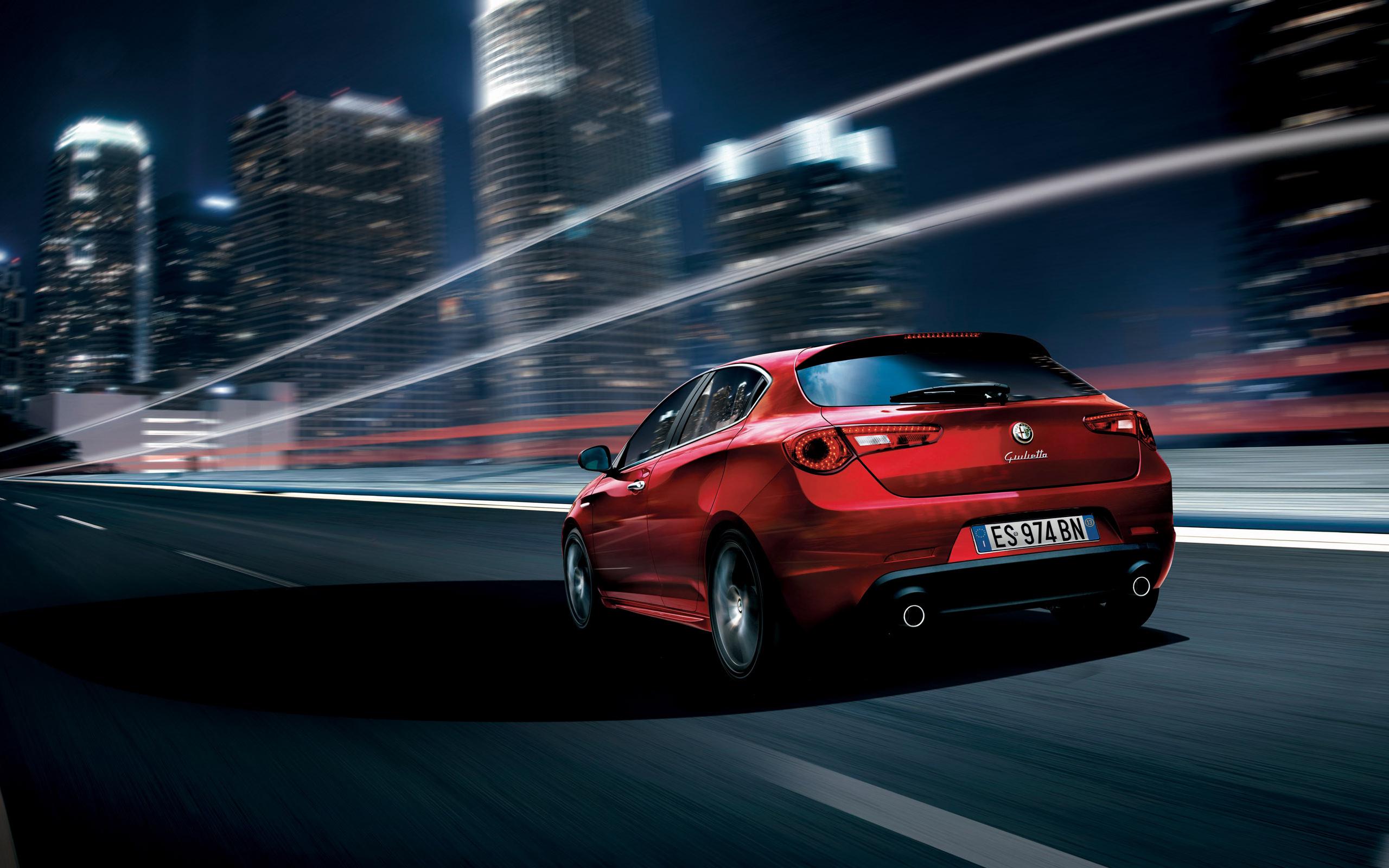 2560x1600 Alfa, Romeo, Giulietta, HD Wallpaper HD / Desktop and Mobile Background