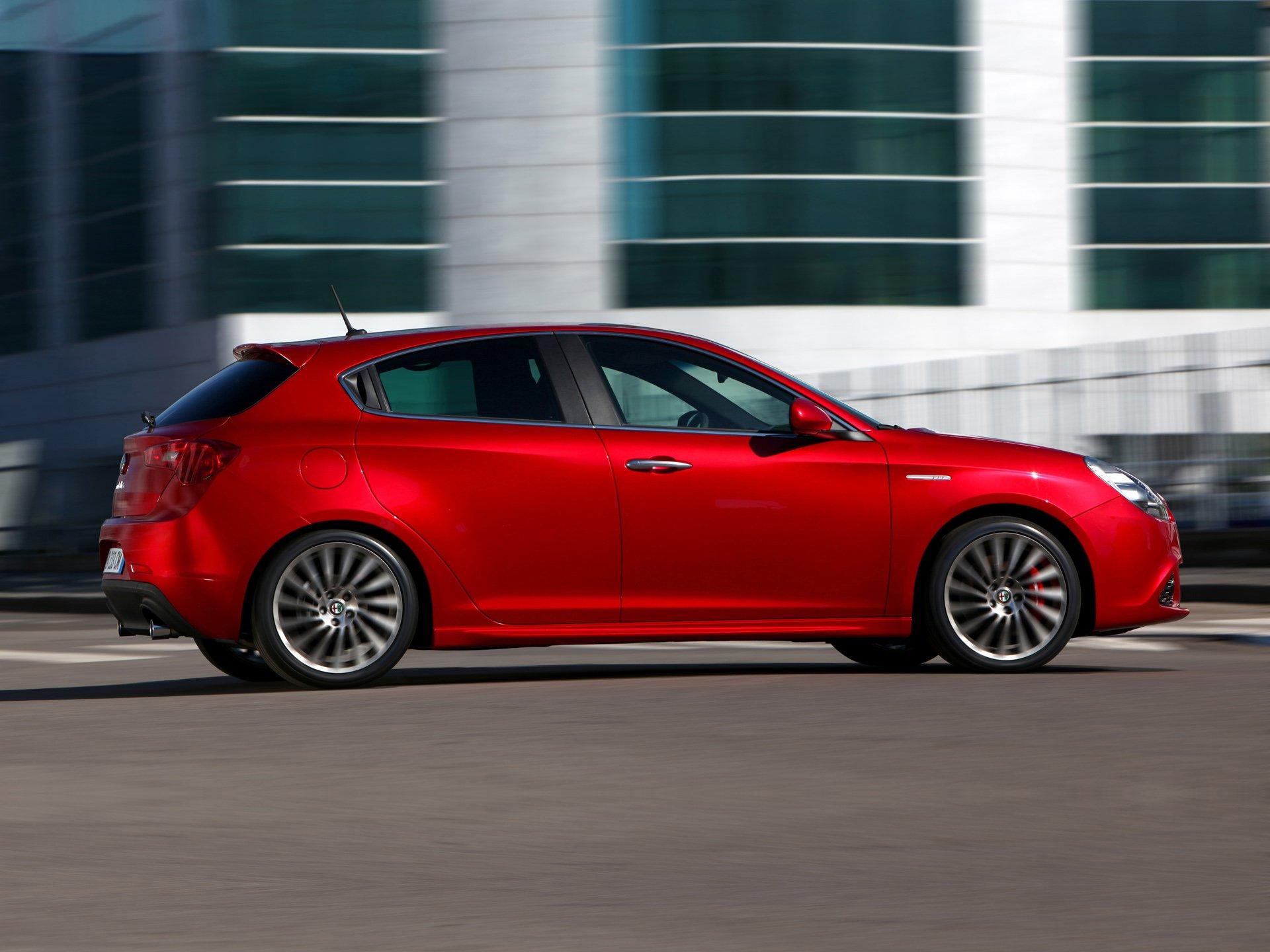 1920x1440 Alfa Romeo Giulietta Wagon