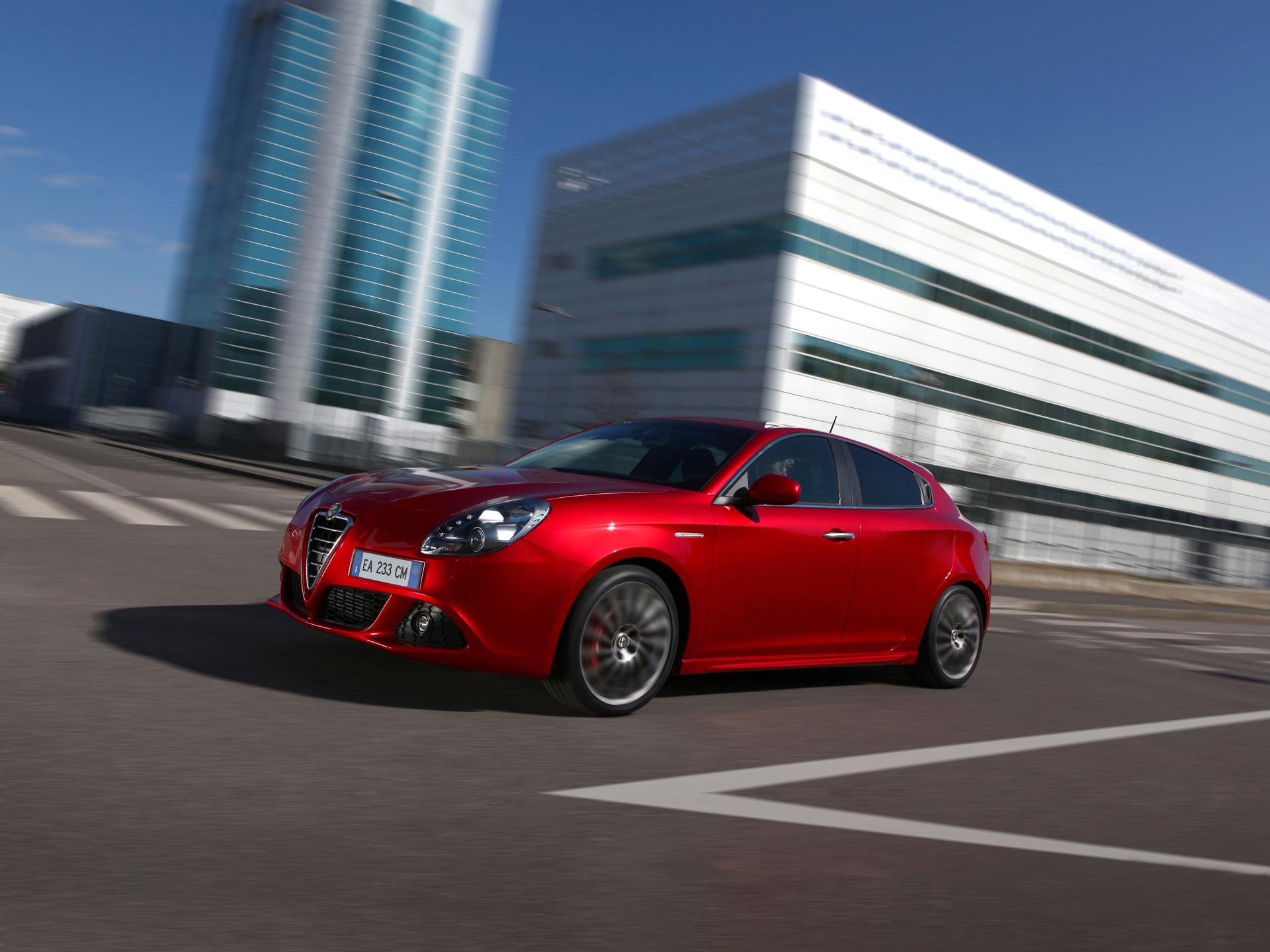 1920x1440 Alfa Romeo Giulietta Wallpaper