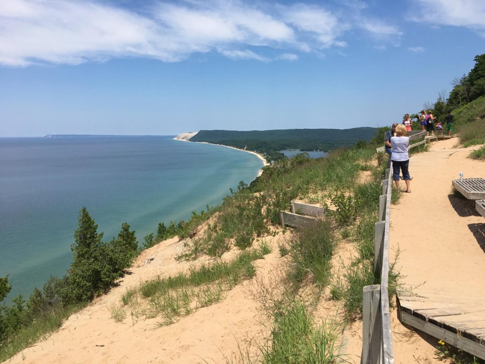 1600x1200 Sleeping Bear Dunes waives entrance fee this weekend, here are other free spots