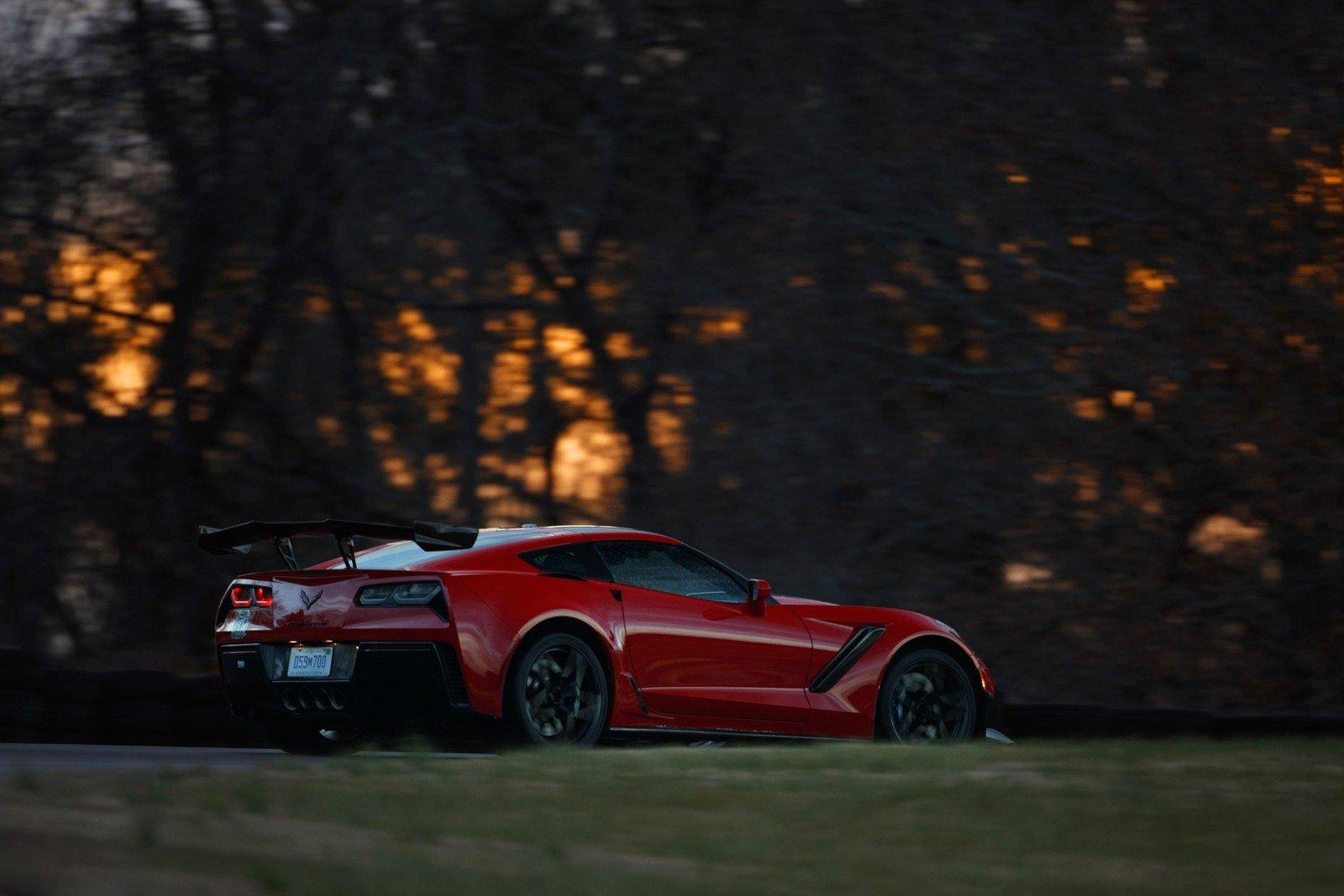 1600x1067 Wallpaper Of The Day: 2019 Chevy Corvette ZR1