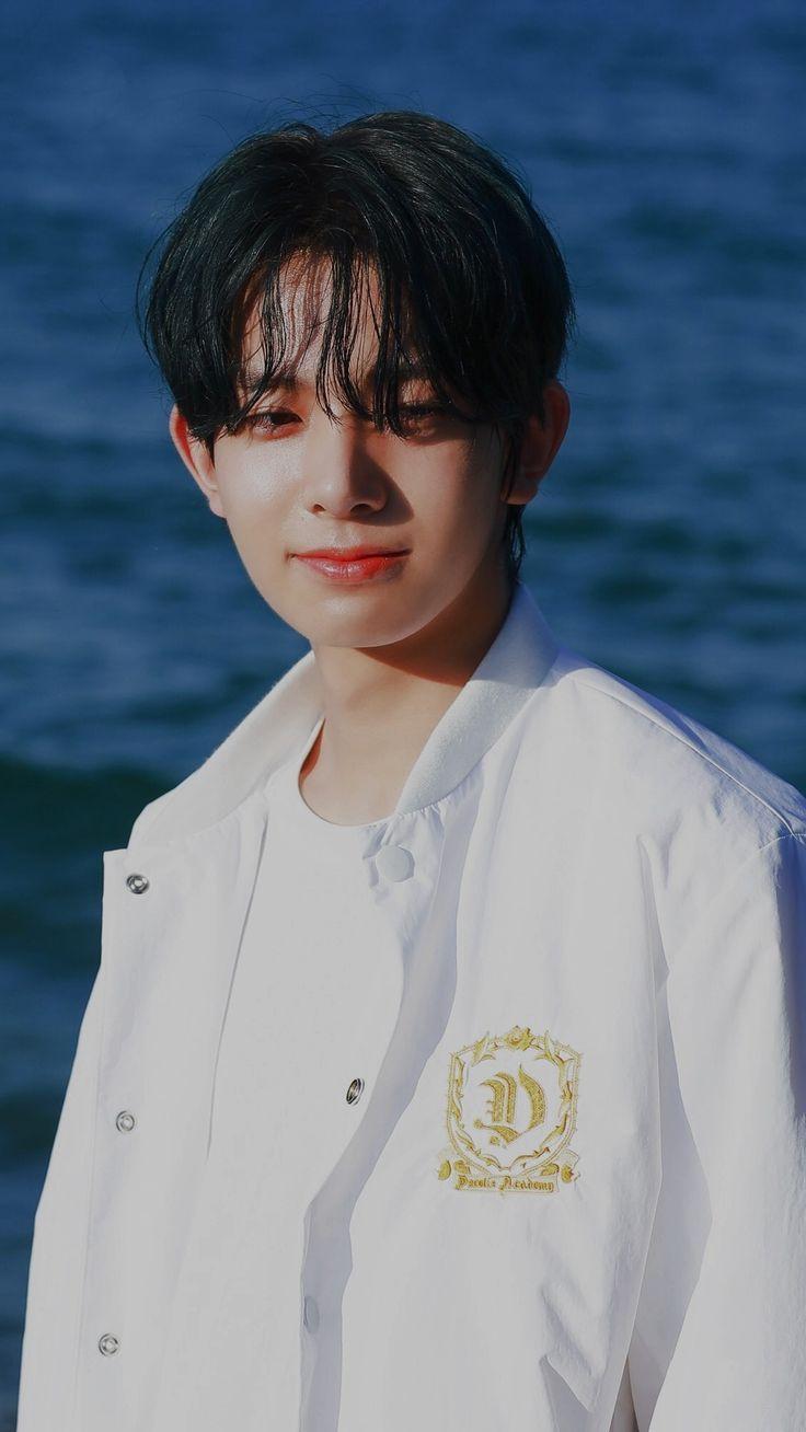 736x1308 heeseung wallpaper. Wallpaper, Streaming, Blessed