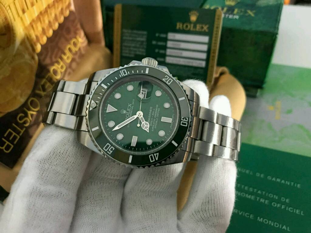 1024x768 Rolex Submariner Date Hulk Green Dial. in Upton Park, London