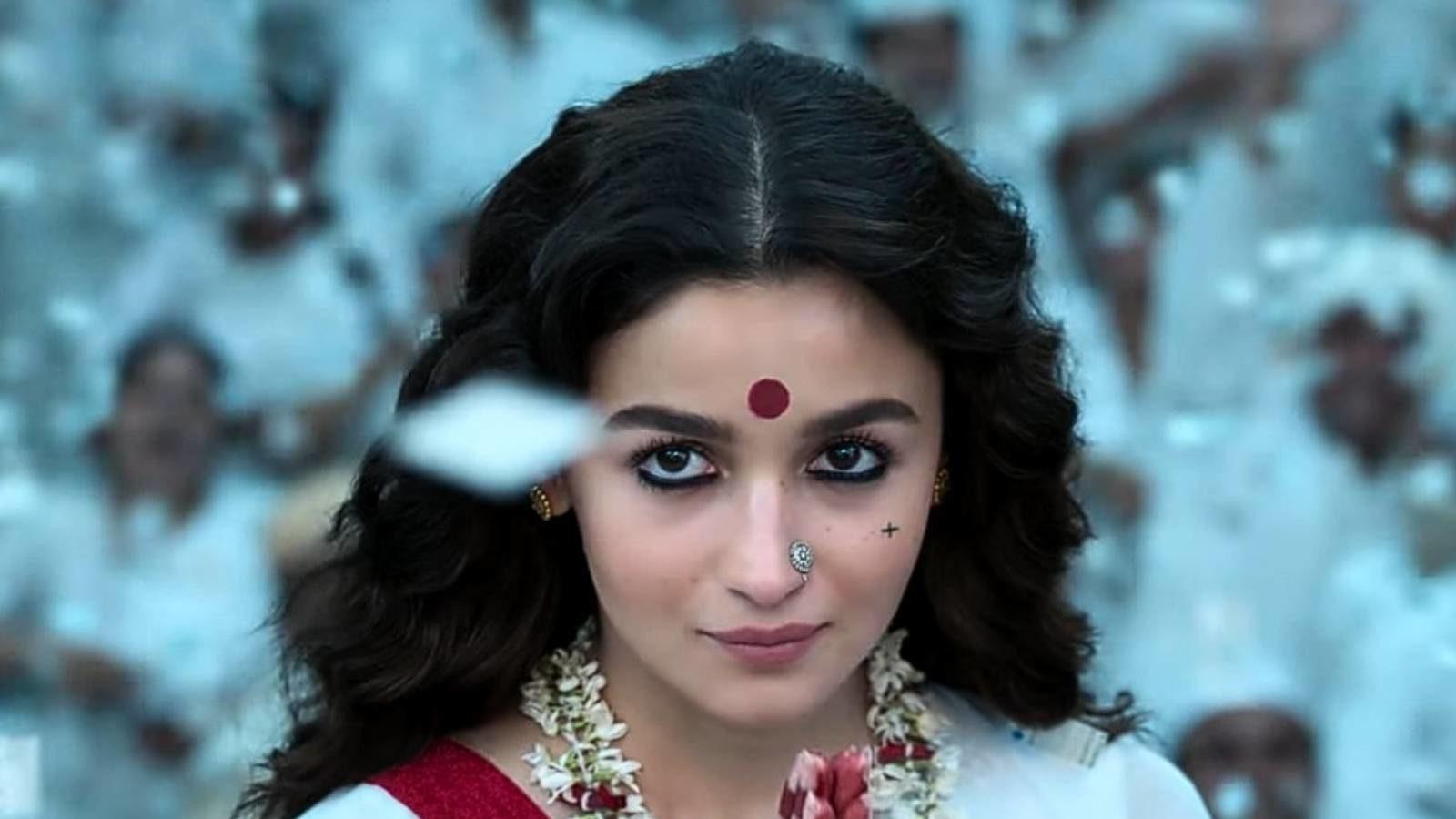 1600x900 Gangubai Kathiawadi Collection Day 10: Alia Bhatt's film takes a big leap! 'The Batman' had no effect Daily News