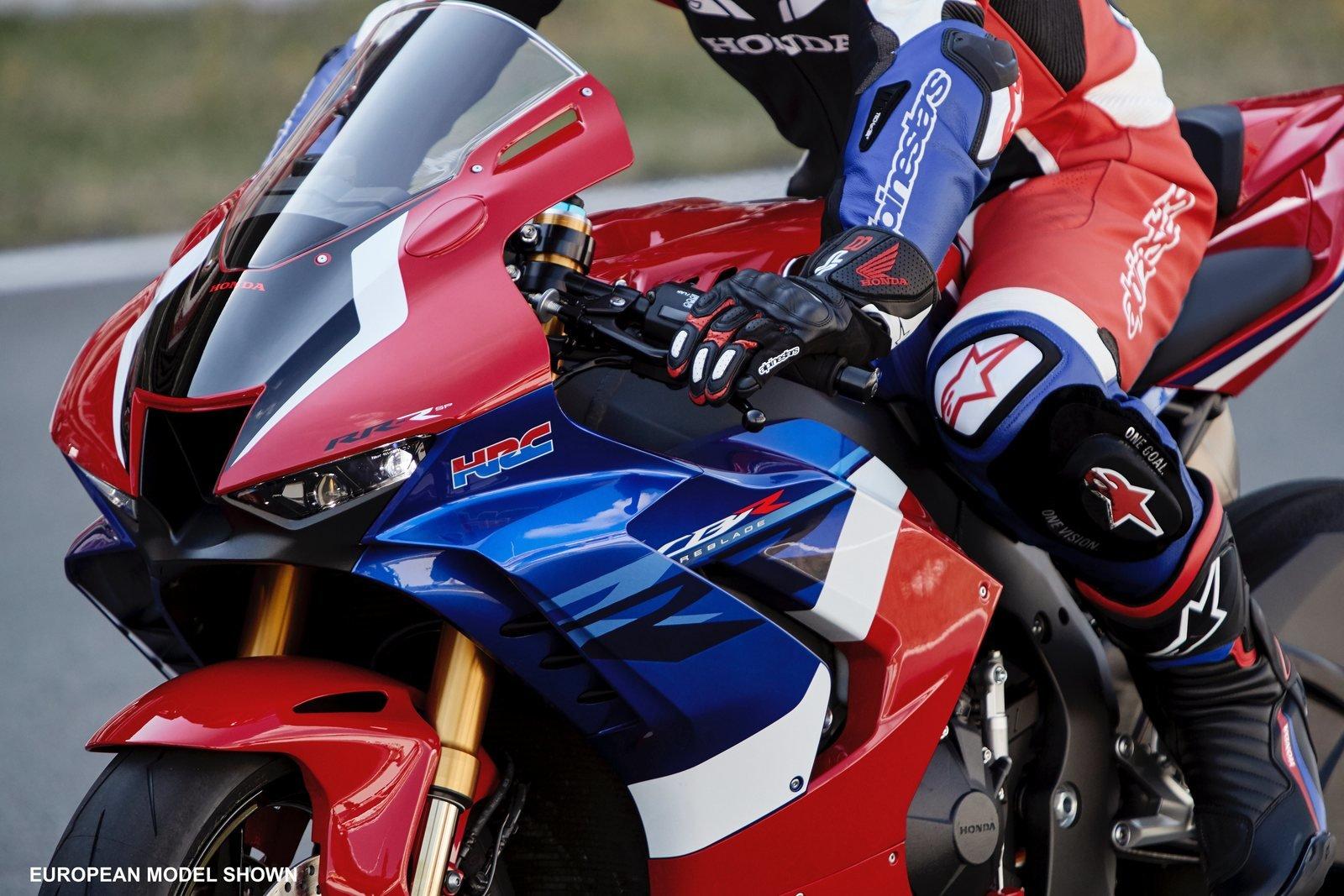 1600x1067 Honda CBR1000RR R Fireblade SP