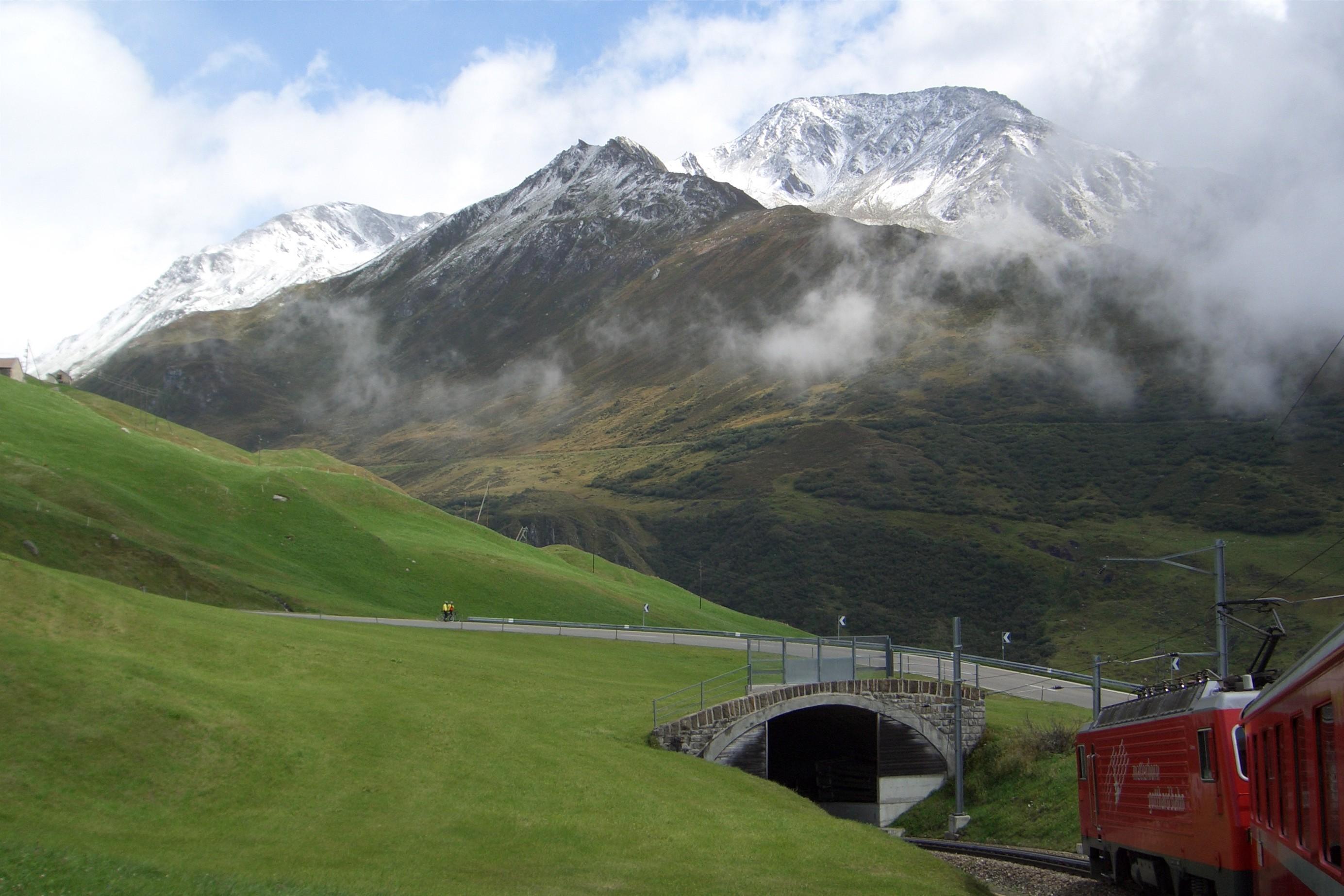 2769x1847 Glacier Express