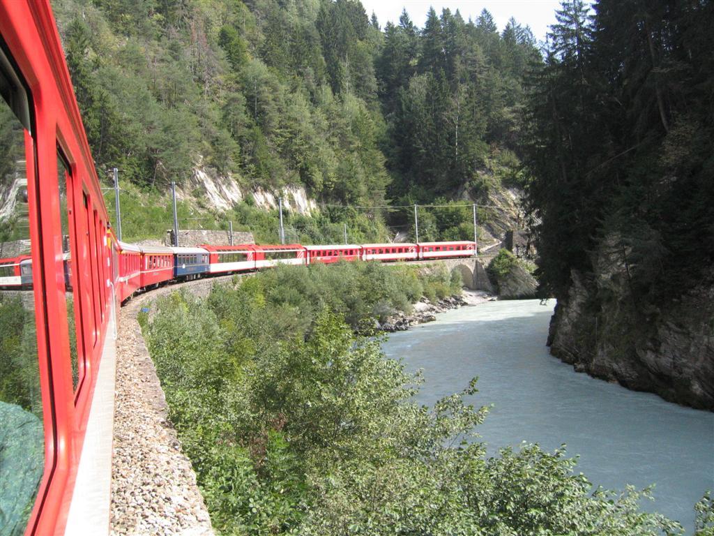 1024x768 Glacier express switzerland