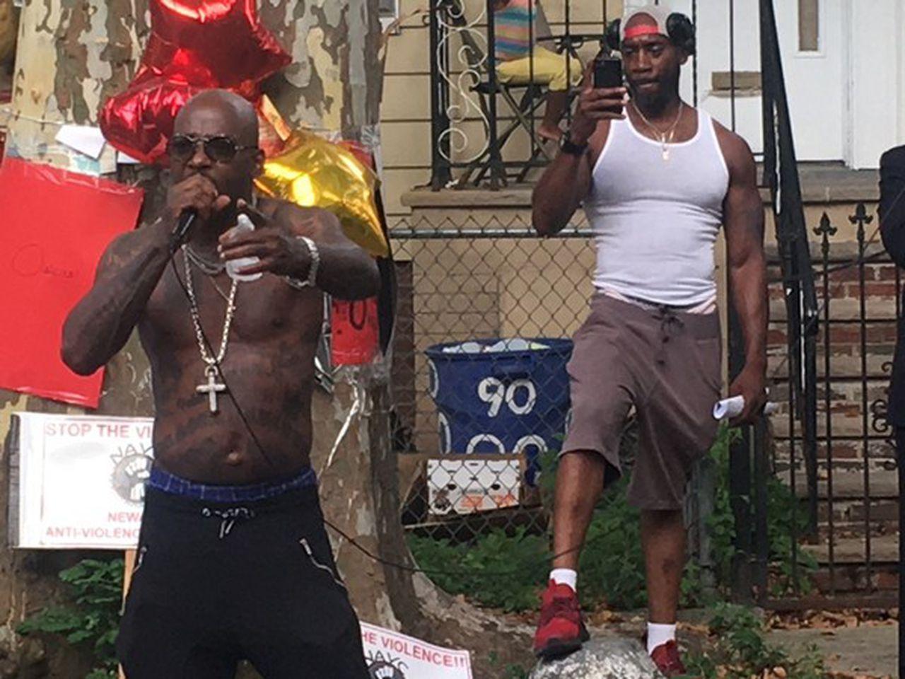 1280x960 We need some love in the hood.' Teacher's slaying brings Naughty by Nature rapper home
