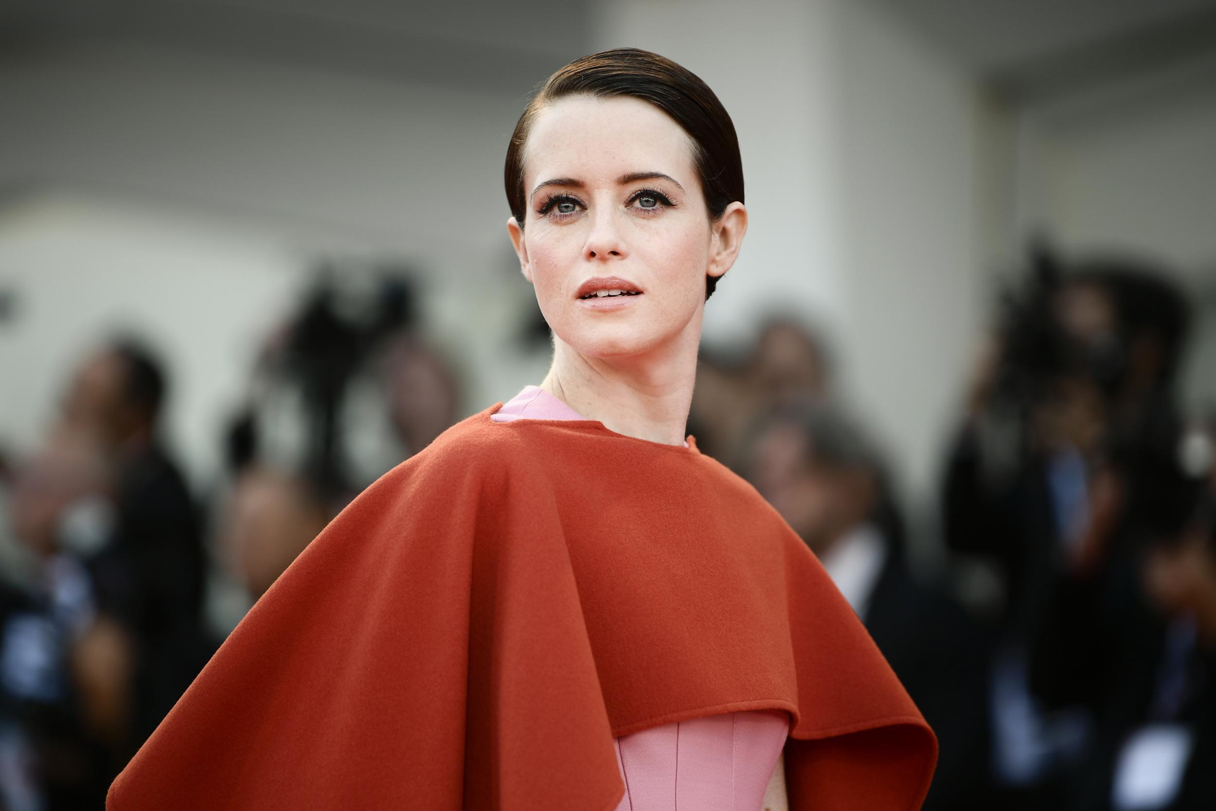 2500x1667 Claire Foy HD Wallpaper