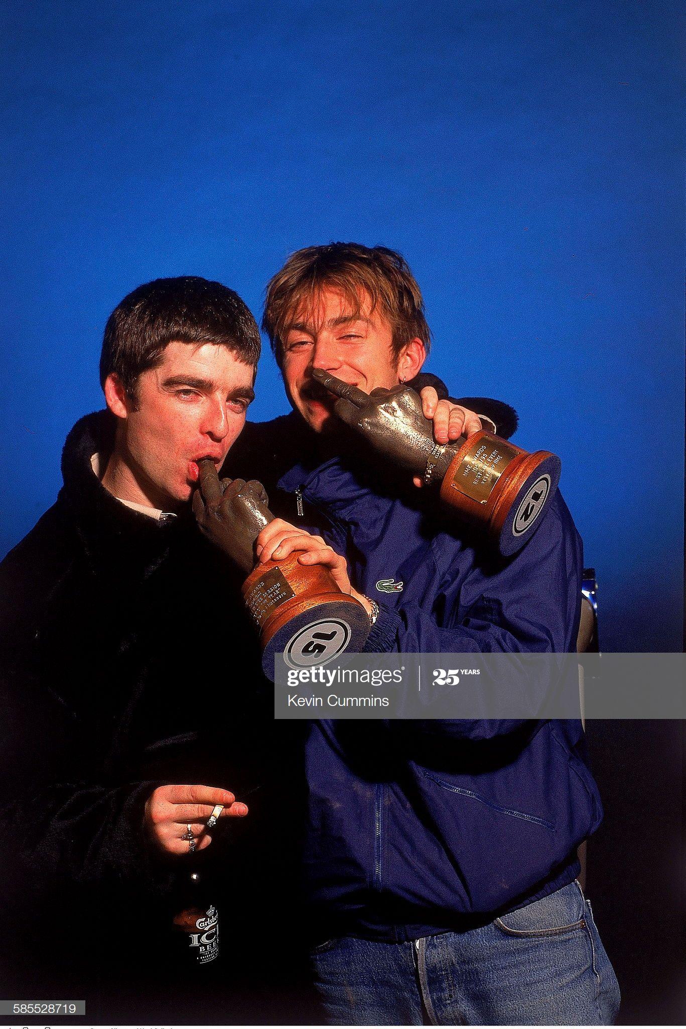 1367x2048 damon albarn & noel gallagher. Damon albarn, Noel gallagher young, Noel gallagher