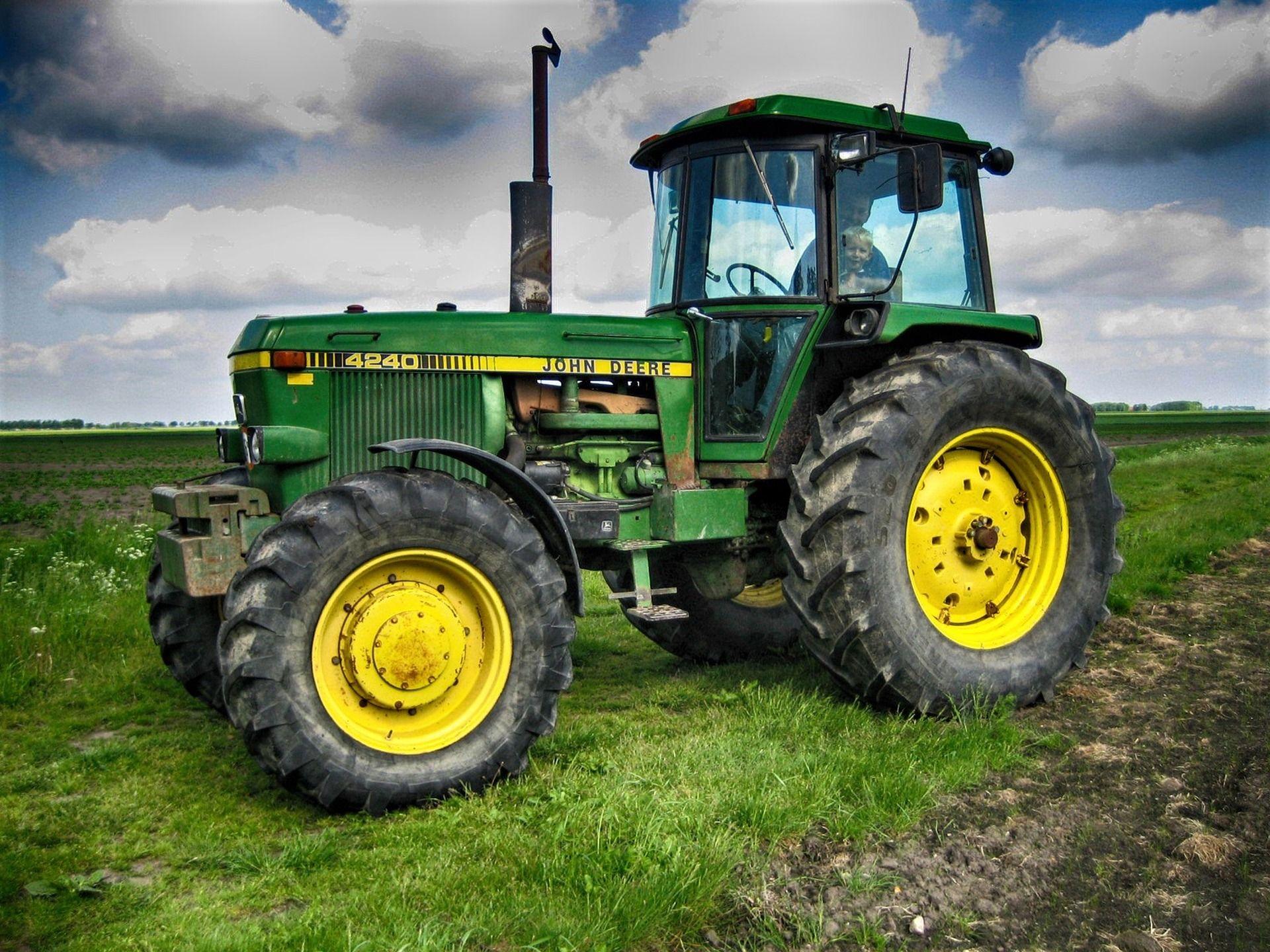 1920x1440 Tractor Wallpaper, HD Tractor Background