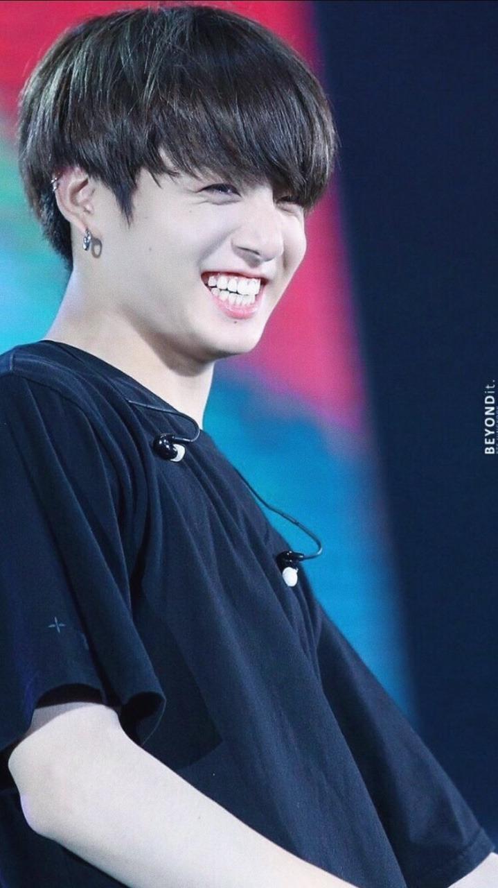 719x1280 BTS Wallpaper