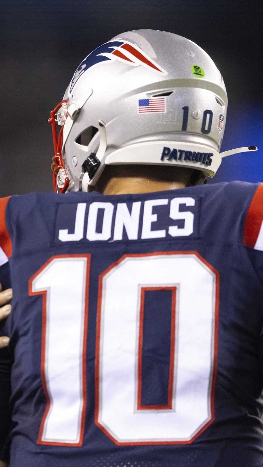 900x1600 Mac Jones Patriots Wallpaper