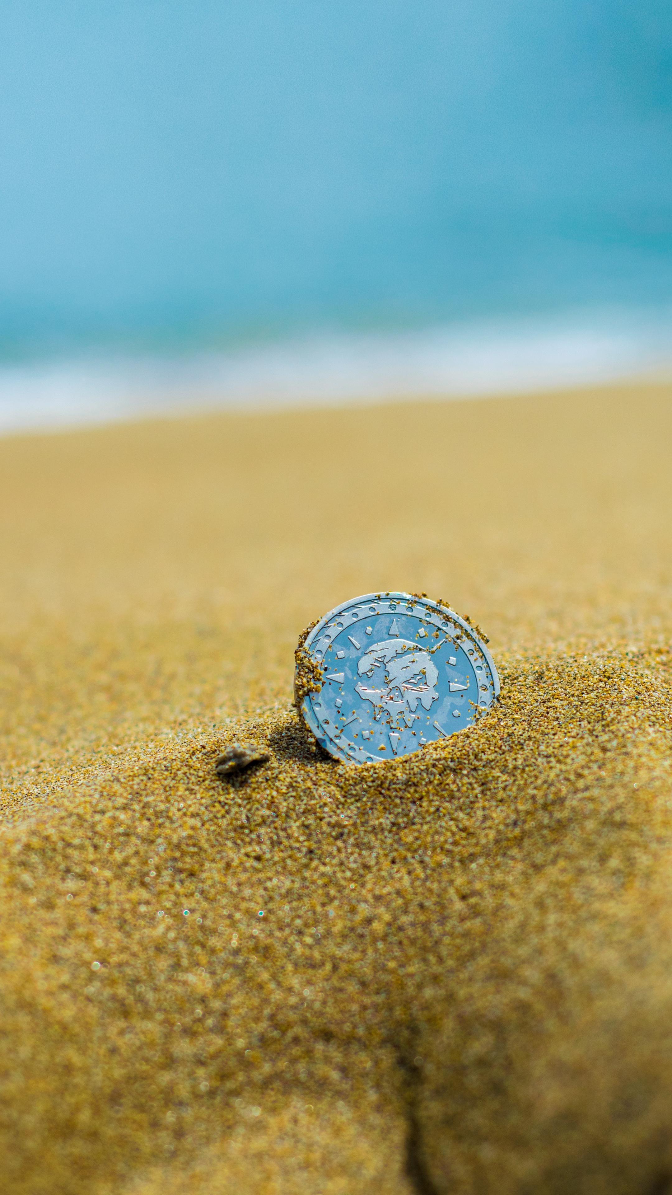 2160x3840 Turned my Sea of Thieves coin into a minimalistic smartphone wallpaper