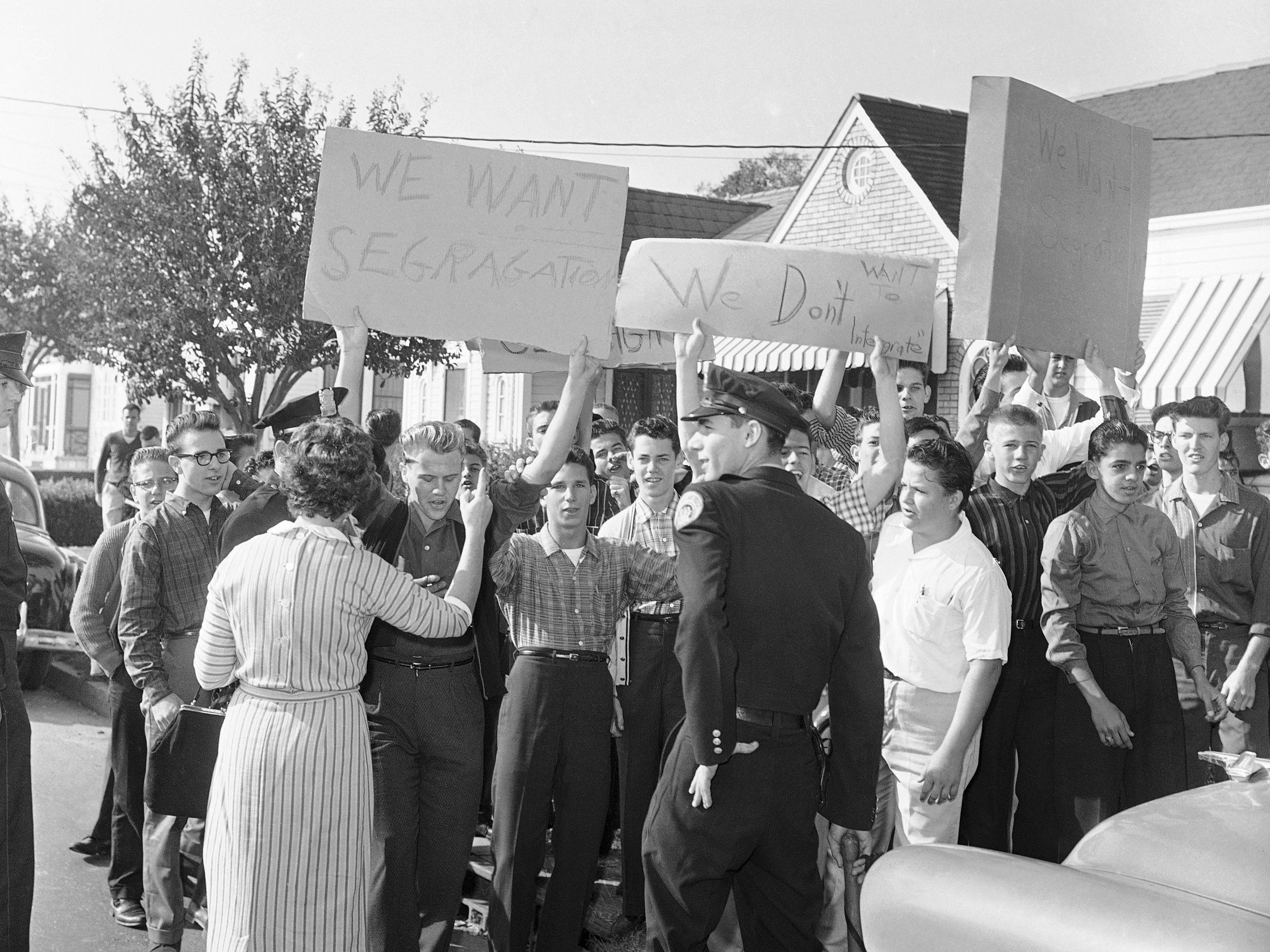 2946x2209 Lucille Bridges, Mother Of Anti Segregation Icon Ruby Bridges, Dies