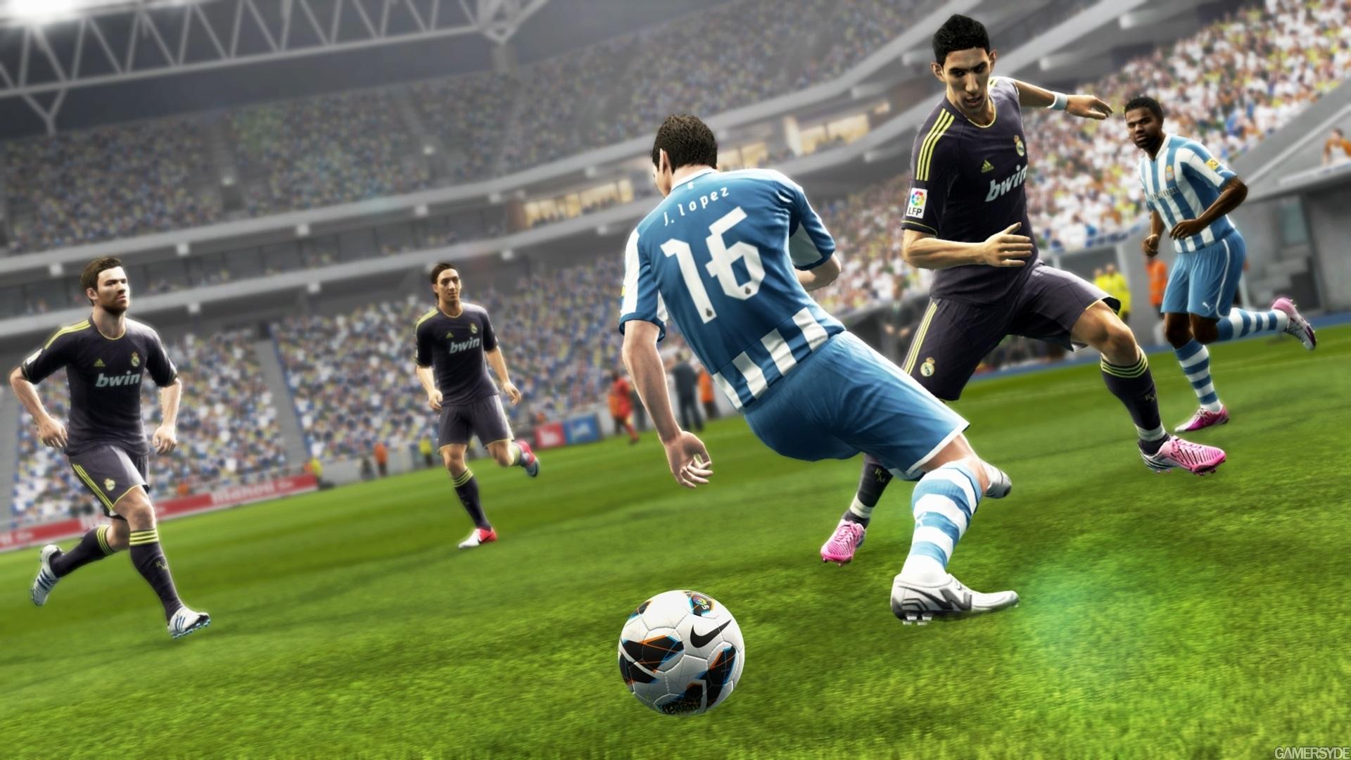 1920x1080 GC: PES 2013 strikes a pose