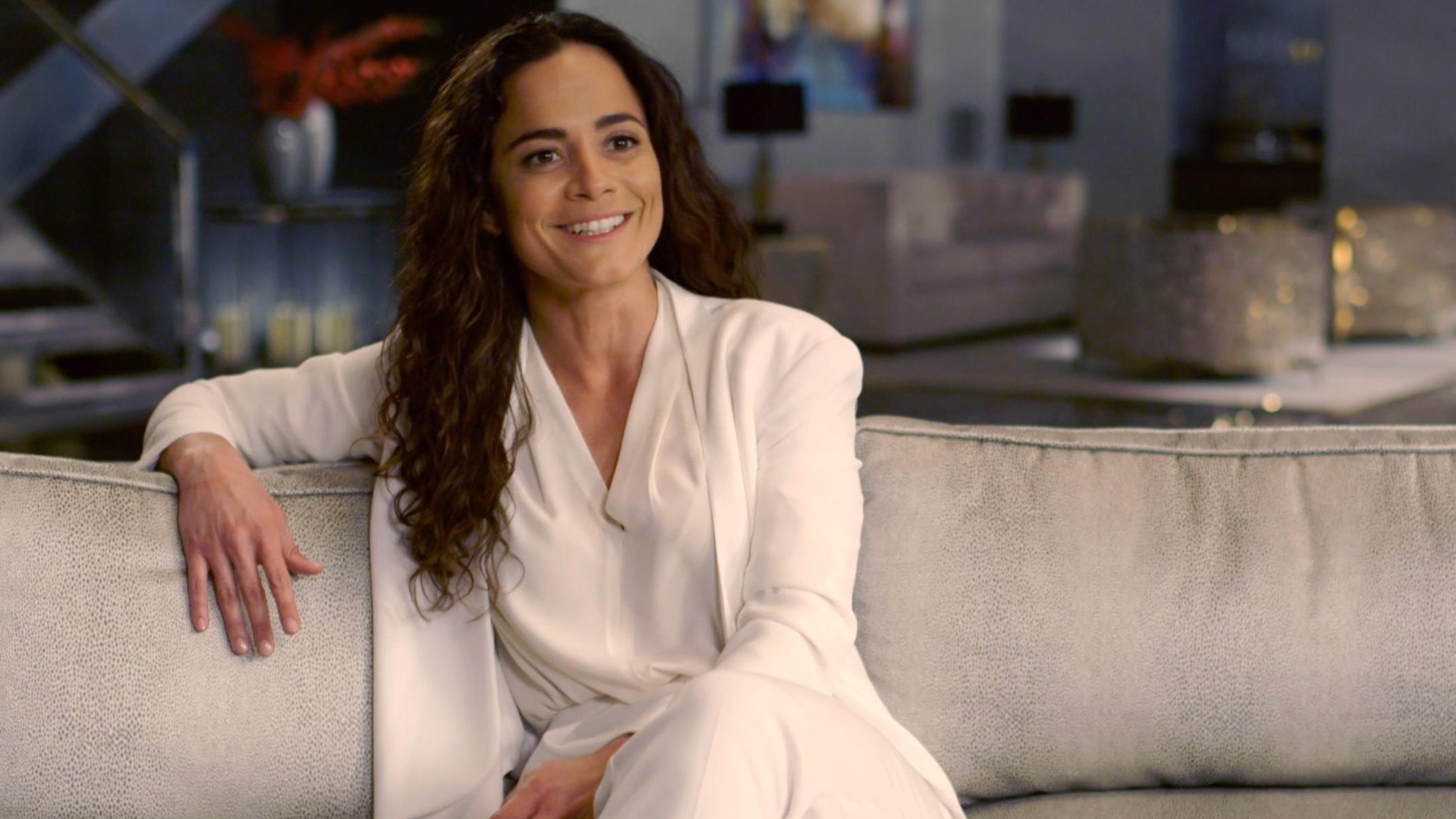 Alice Braga Wallpapers - Top Free Alice Braga Backgrounds - WallpaperAccess