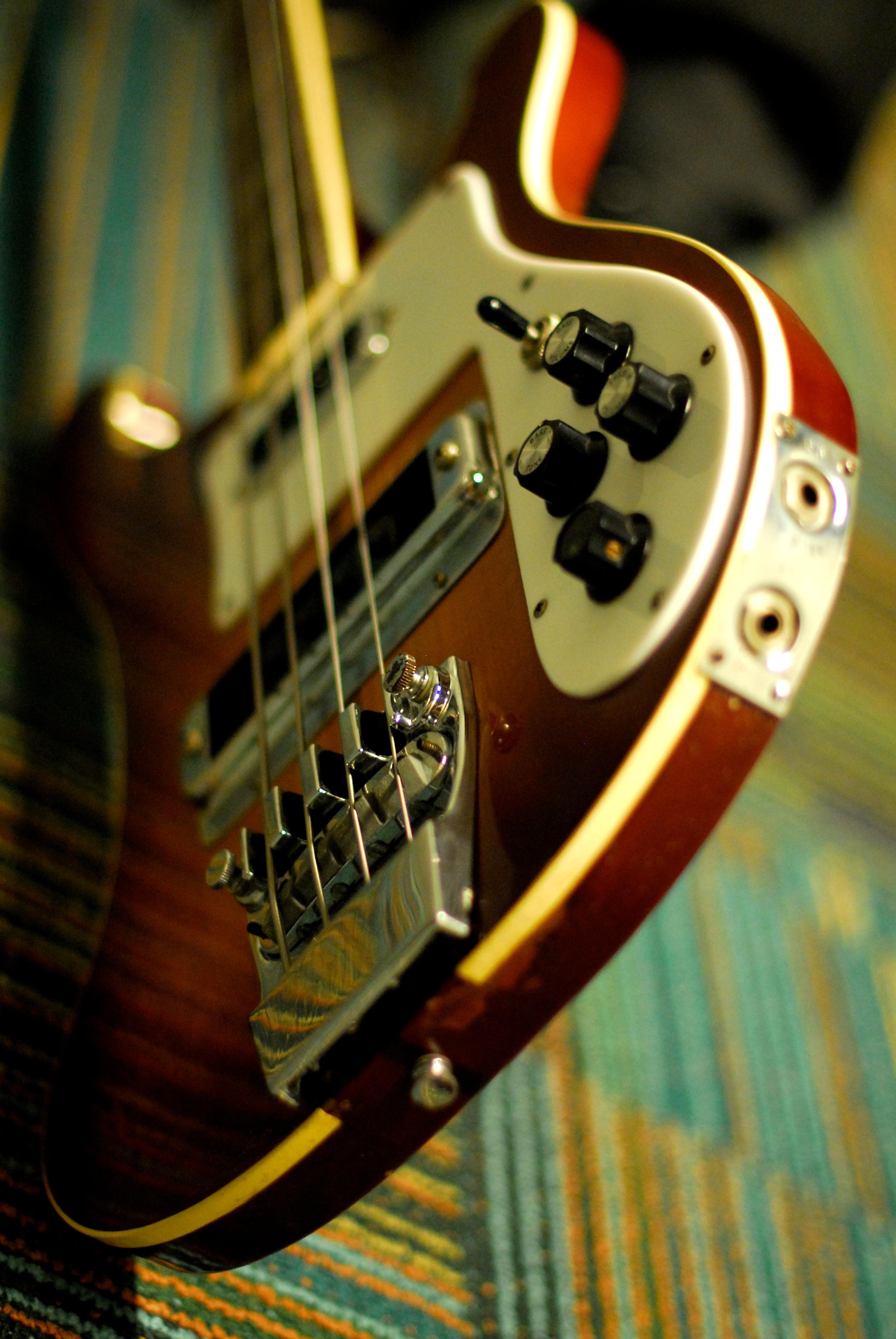 2592x3872 Bass Guitar Wallpaper iPhone