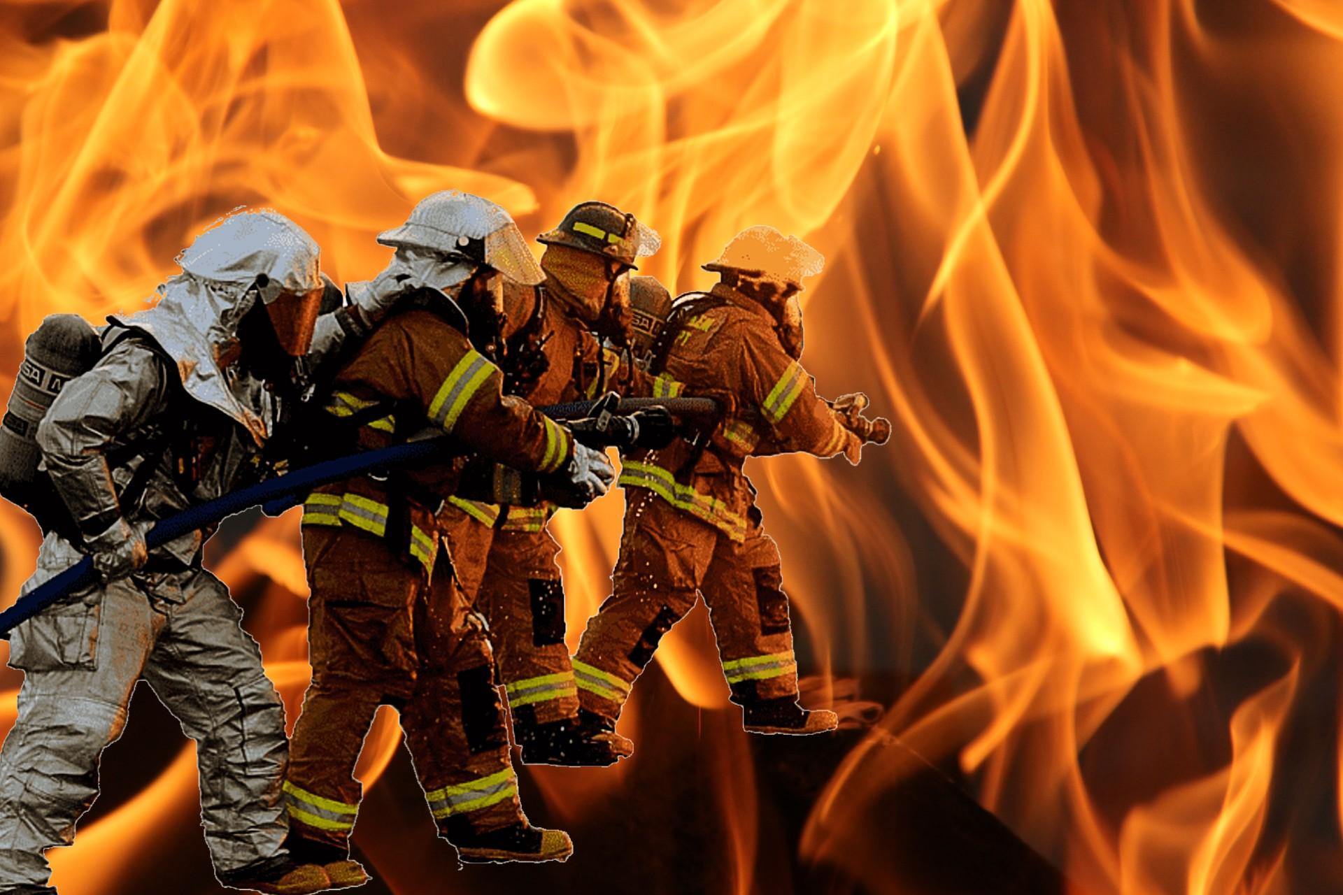 1920x1280 Wildland fire sends one Peoria