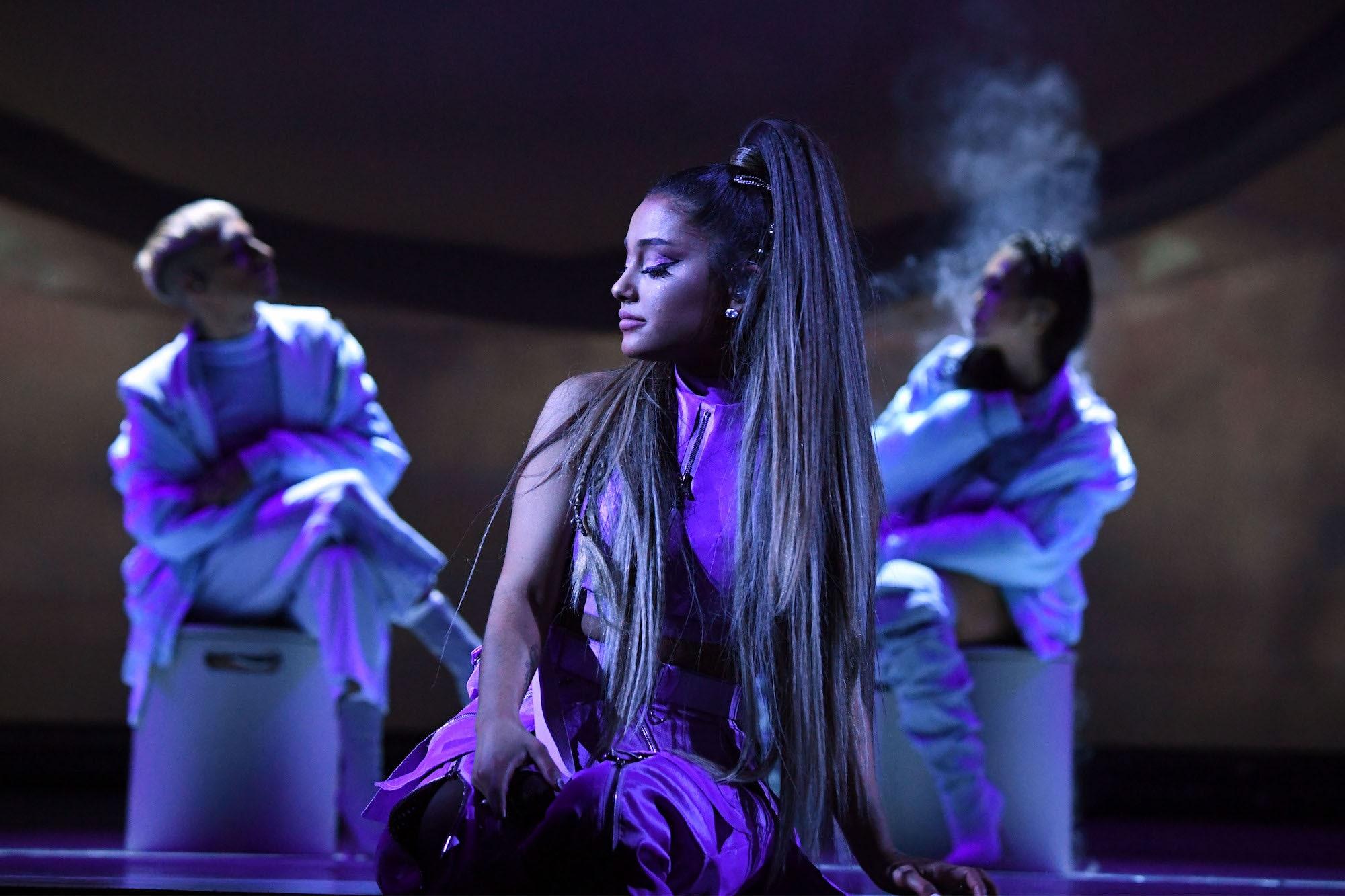 ariana-grande-sweetener-world-tour-wallpapers-top-free-ariana-grande
