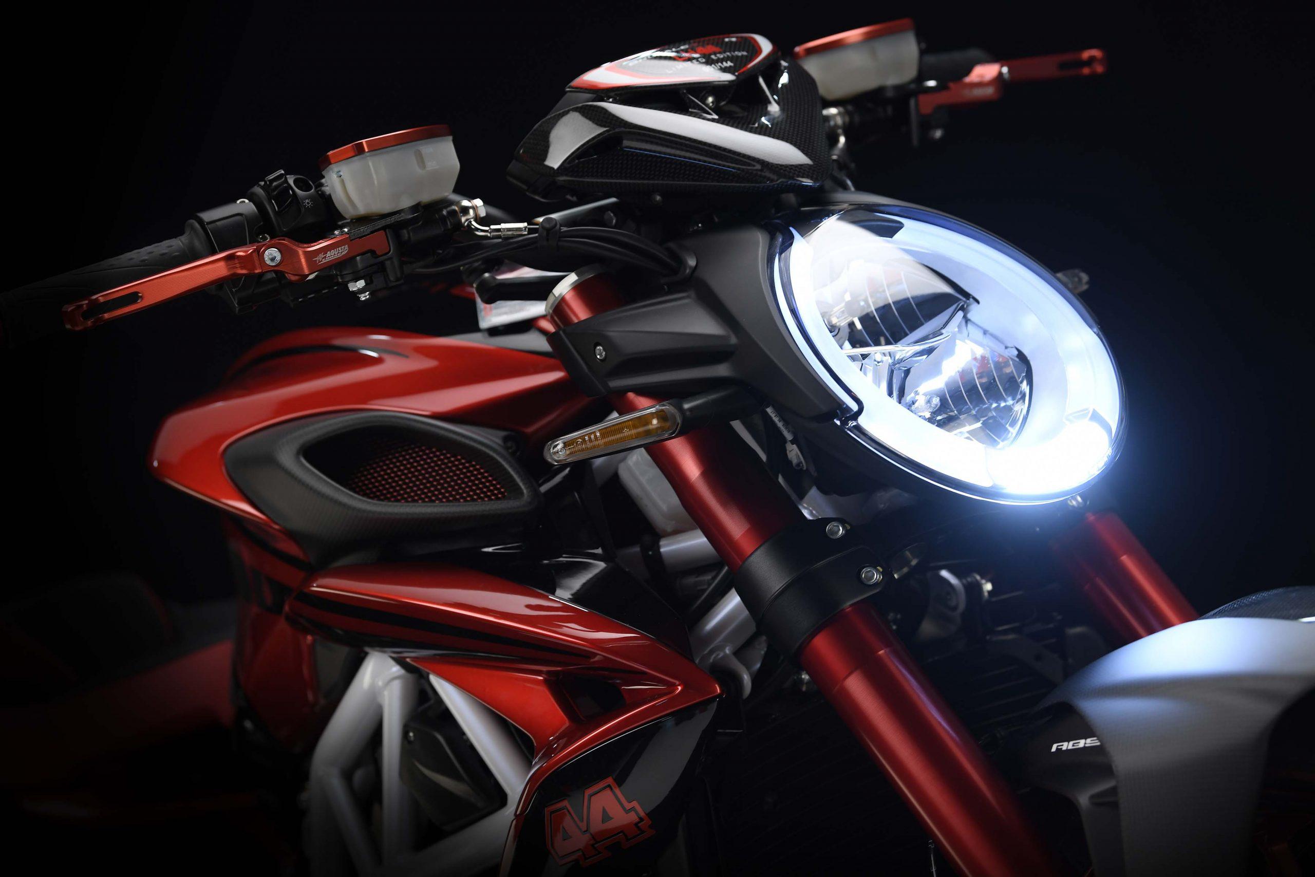 2560x1707 MV Agusta Brutale 800 RR LH44 Edition All That Lewis Hamilton Bling Bling & Rubber