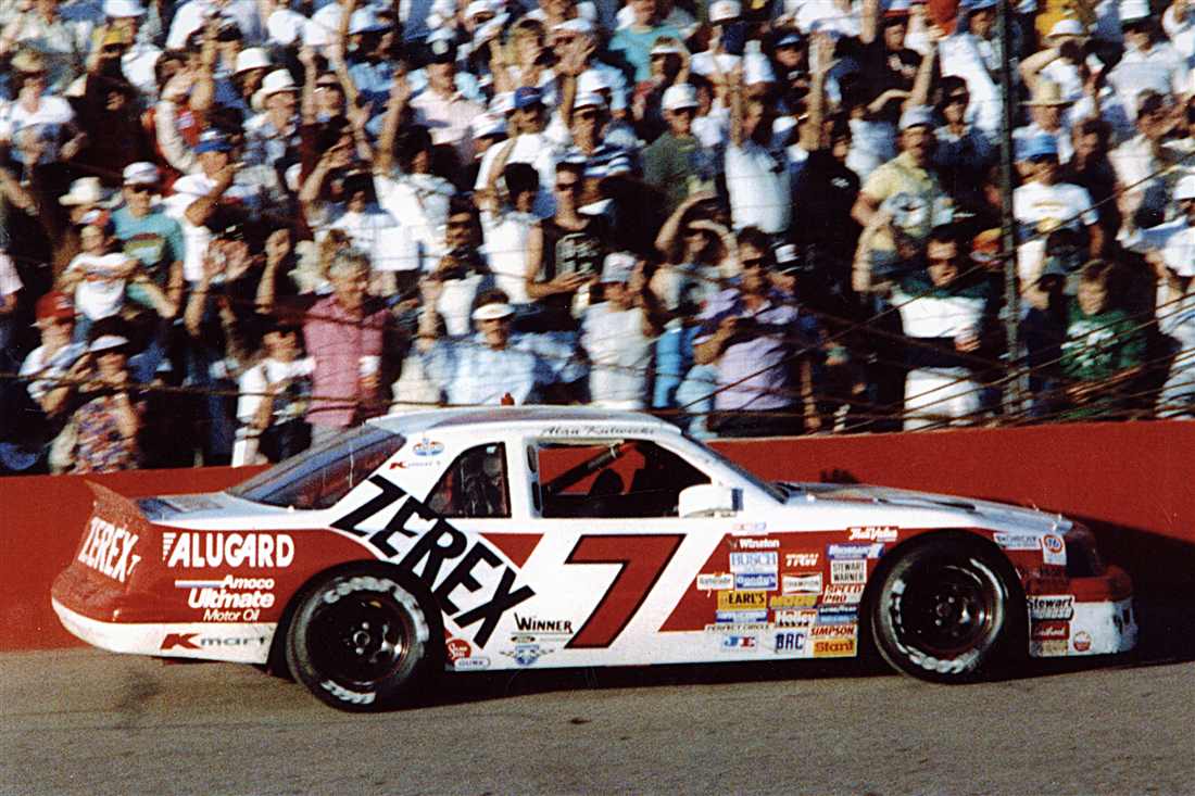 1100x733 NASCAR Hall of Famer Alan Kulwickirs