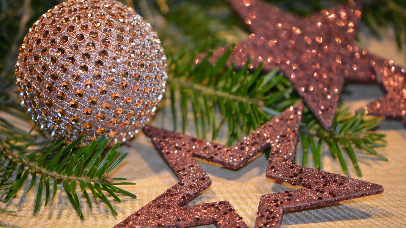 1366x768 Download wallpaper 1366x768 christmas balls, glitter, christmas