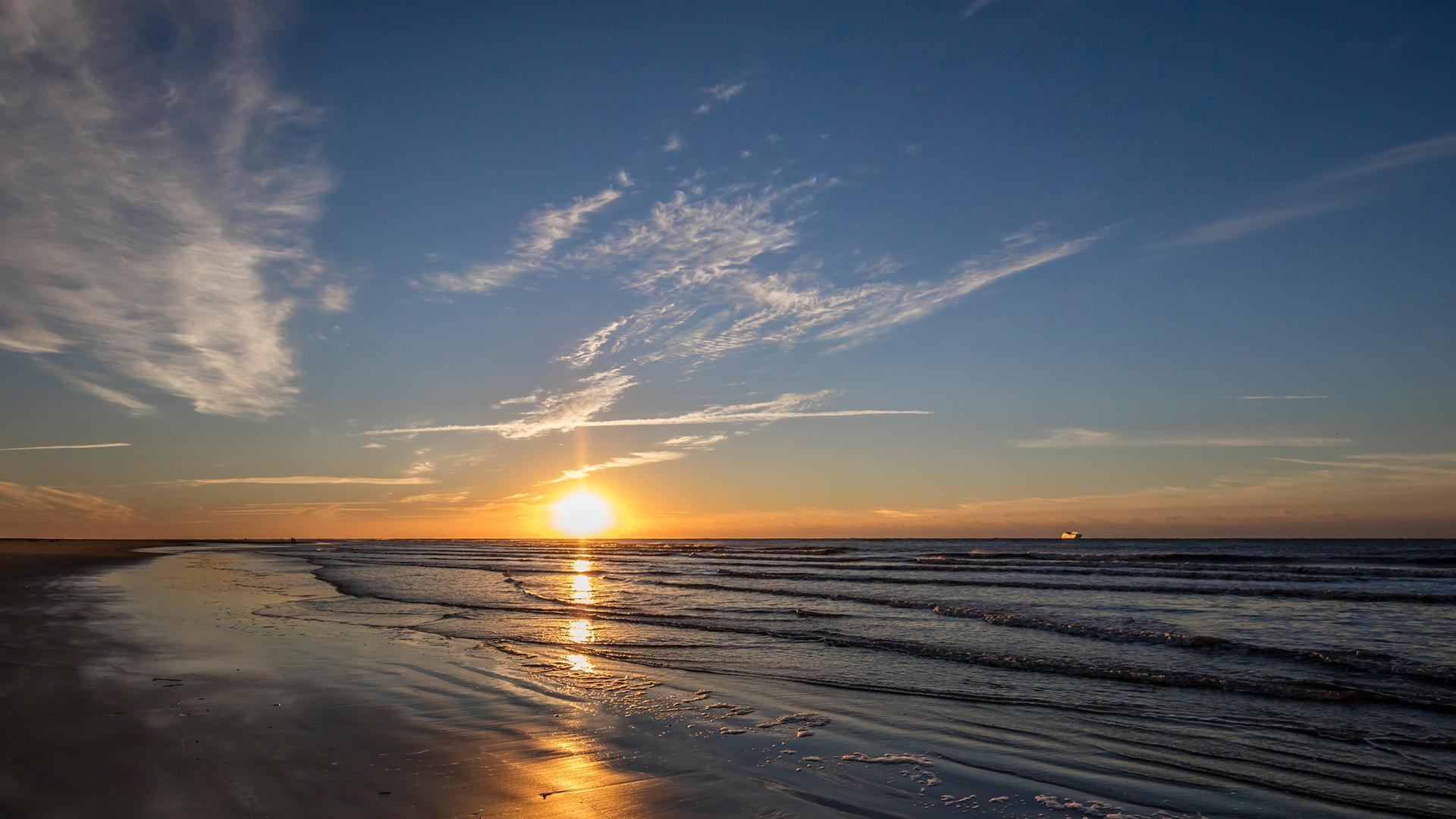 1920x1080 Isle Of Palms Votes To Lift “keep Moving” Order Effective Immediately, Allow Short Term Rentals On May 13. WCBD News 2