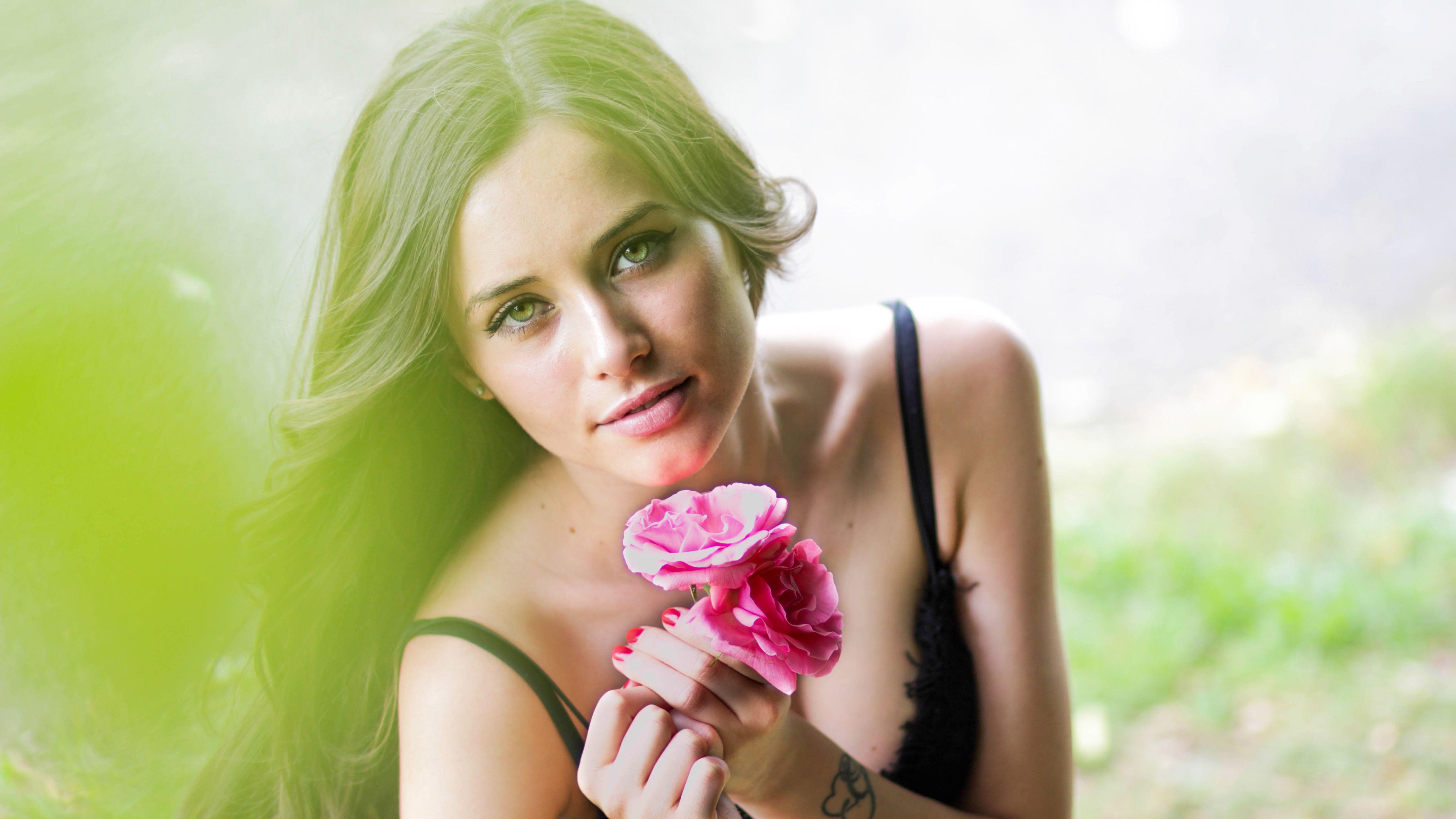5120x2880 Wallpaper Beautiful woman, Pink roses, 5K, Lifestyle