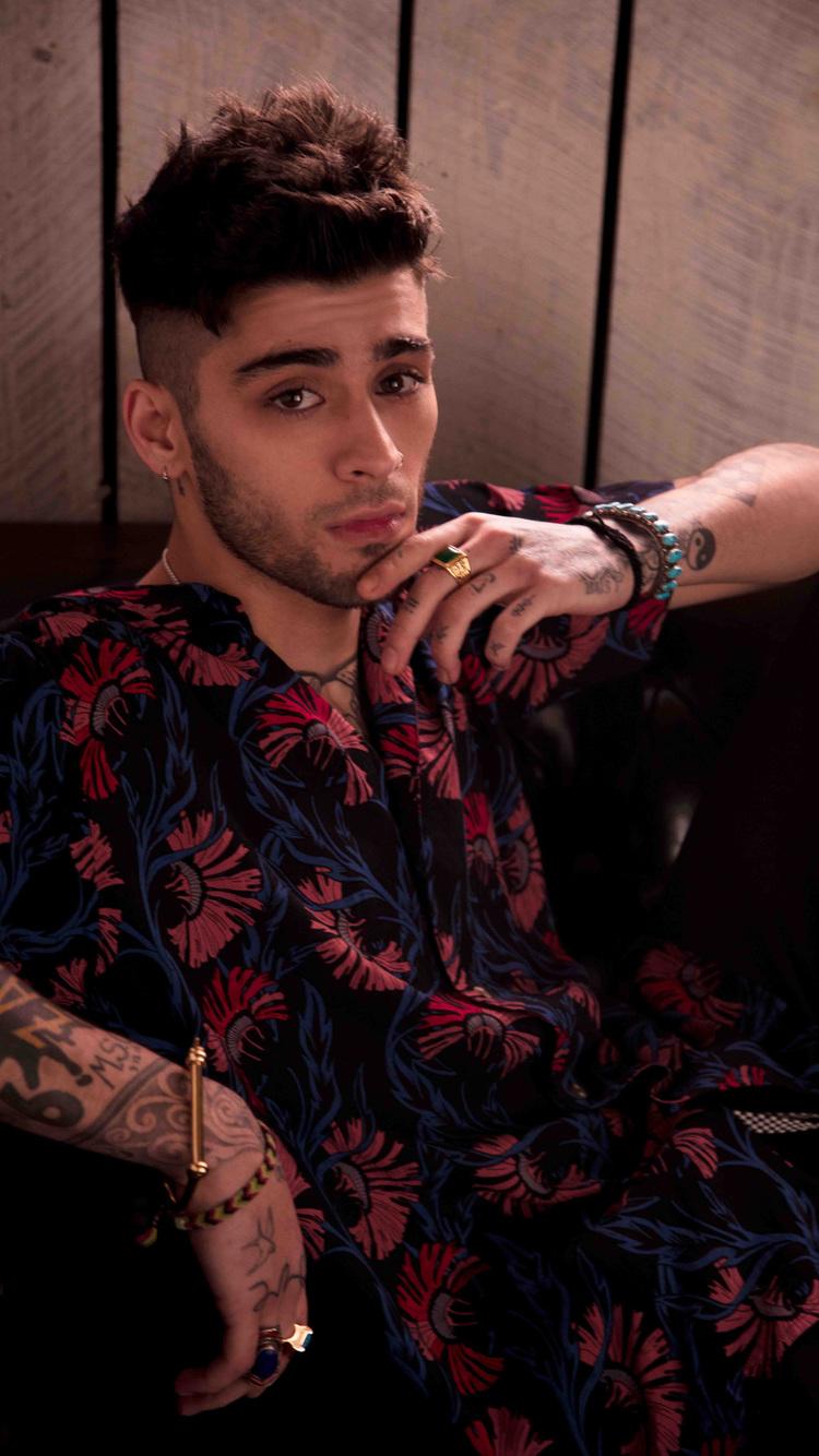 750x1334 Zayn Malik Wallpaper & Background Download