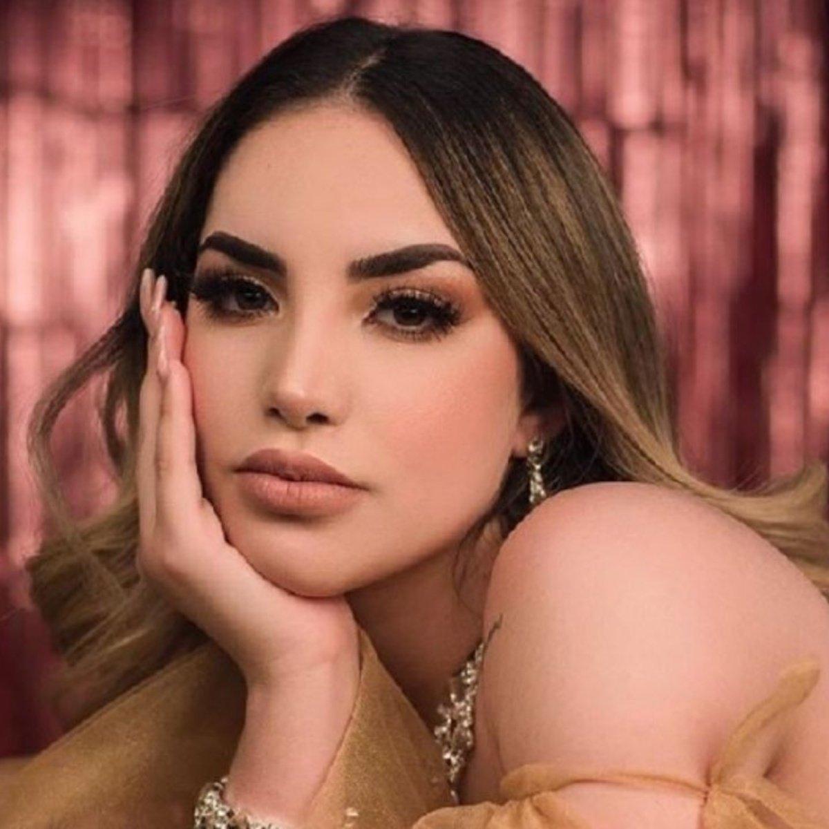 1200x1200 New photo of Kimberly Loaiza 2022
