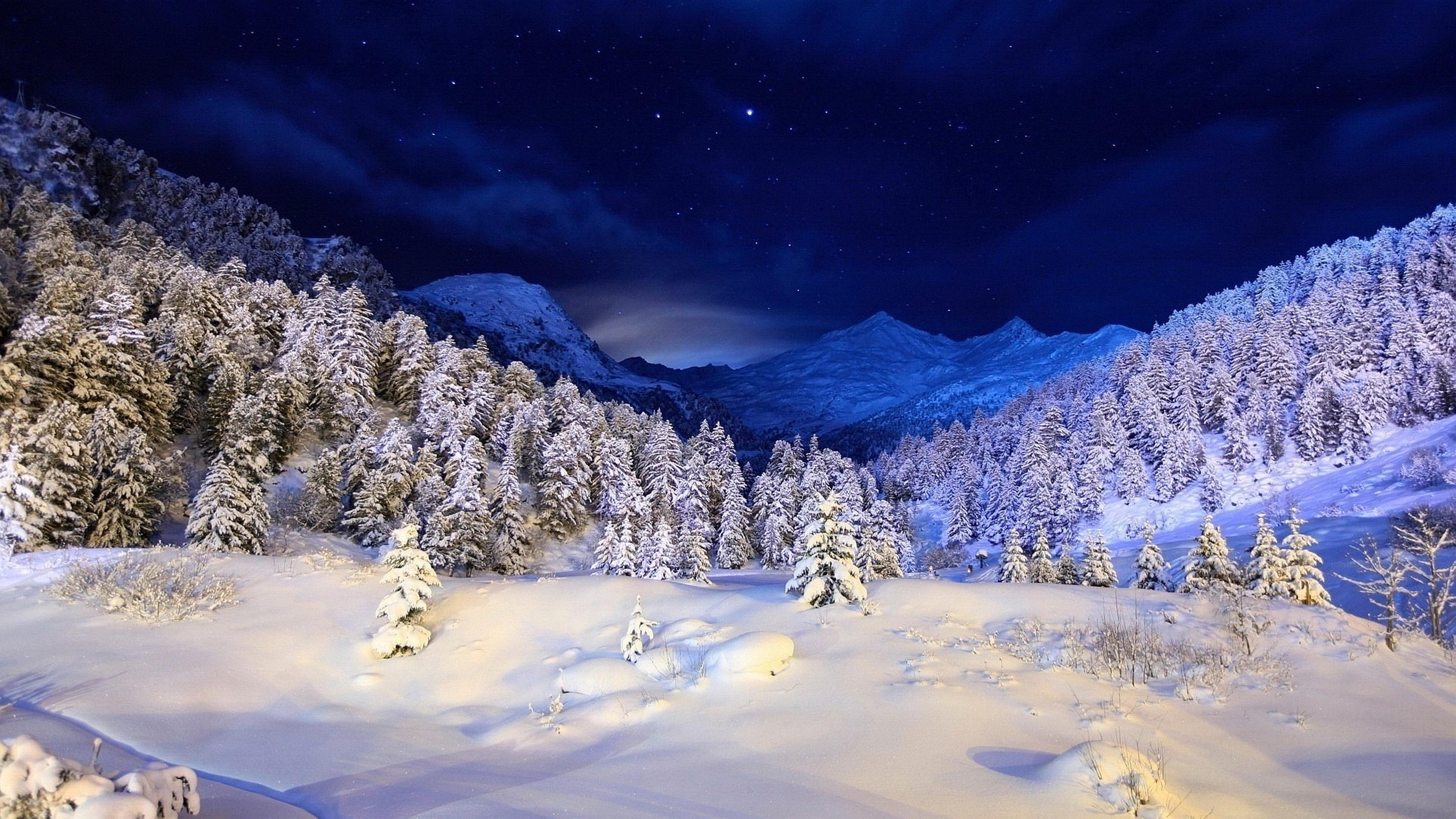 5120x2880 Beautiful winter night on the top of the mountain
