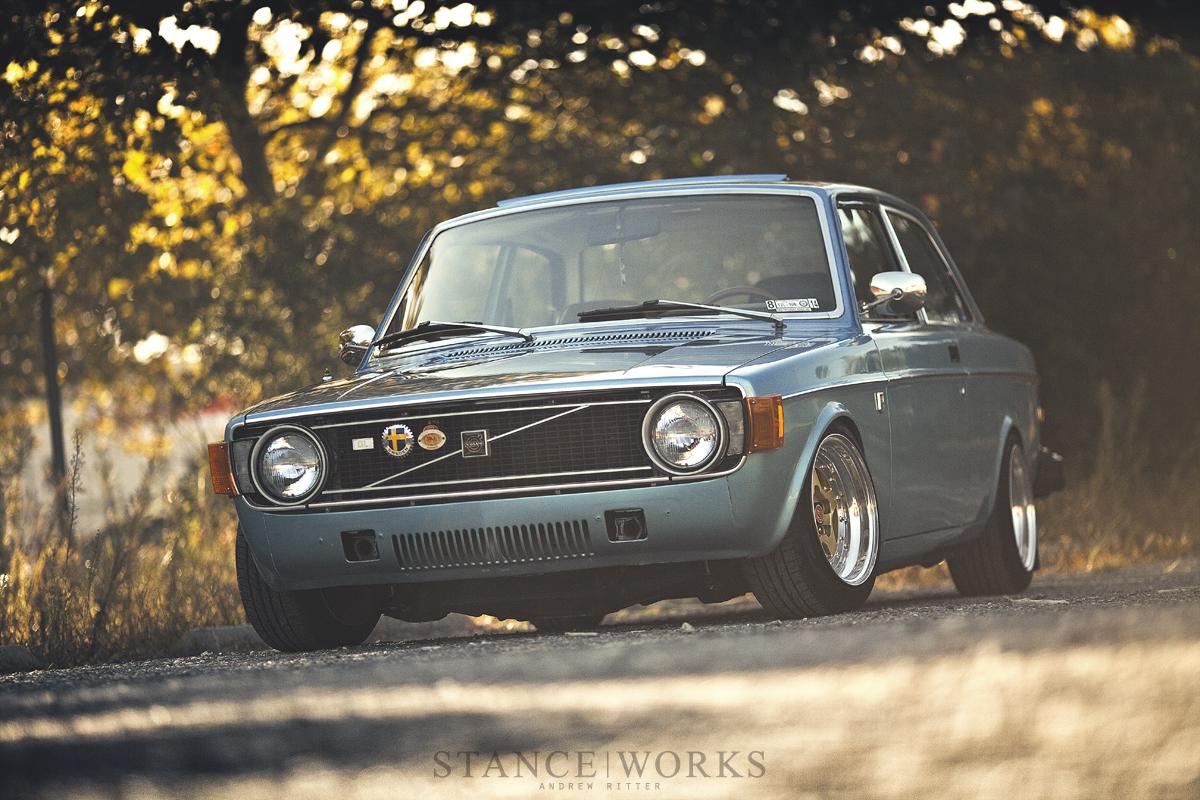1200x800 Volvo 142 GL Background Image and Wallpaper