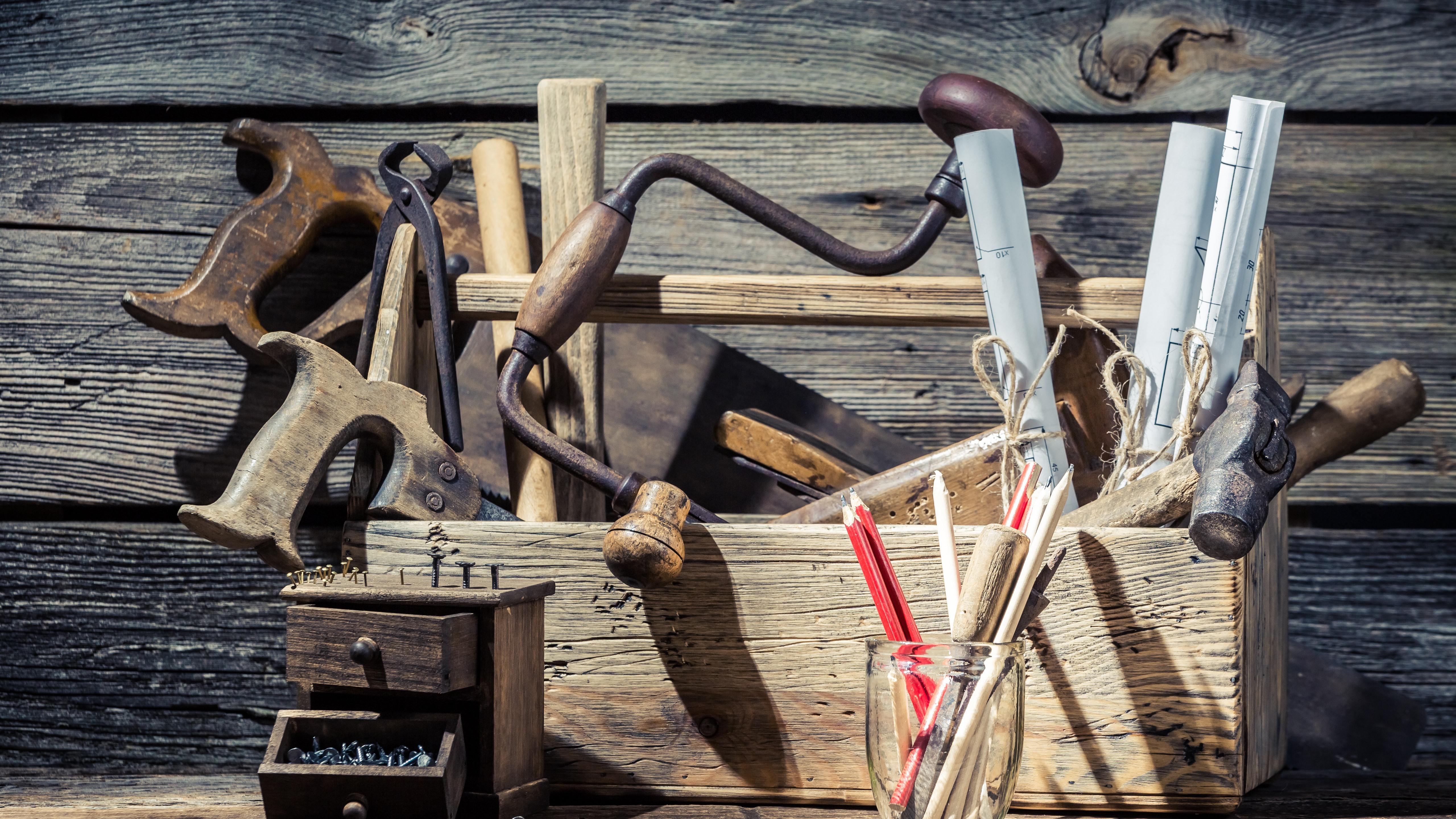 5120x2880 Toolbox Wallpaper