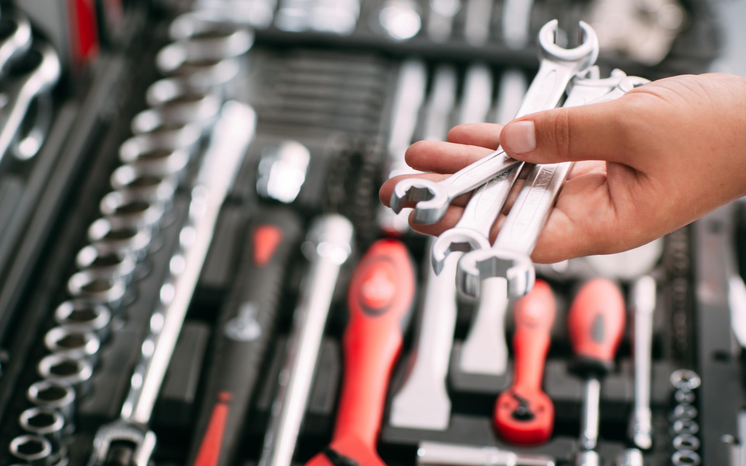 2560x1600 Download wallpaper spanners, wrenches, tools in hands, repair concepts, tools box for desktop with resolution 2560x1600. High Quality HD picture wallpaper