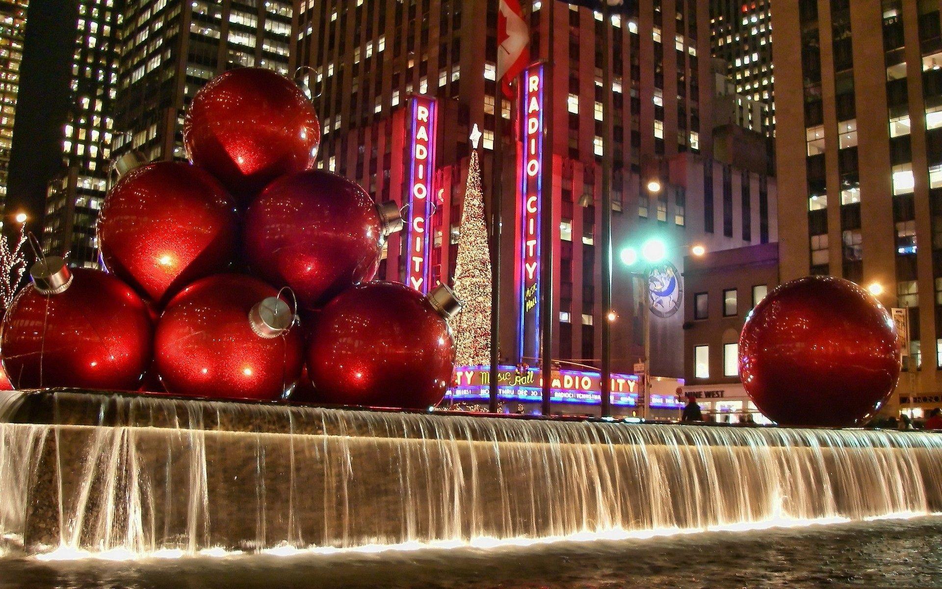 1920x1200 Huge Christmas Balls And Fountain, Rockefeller Center, NYC