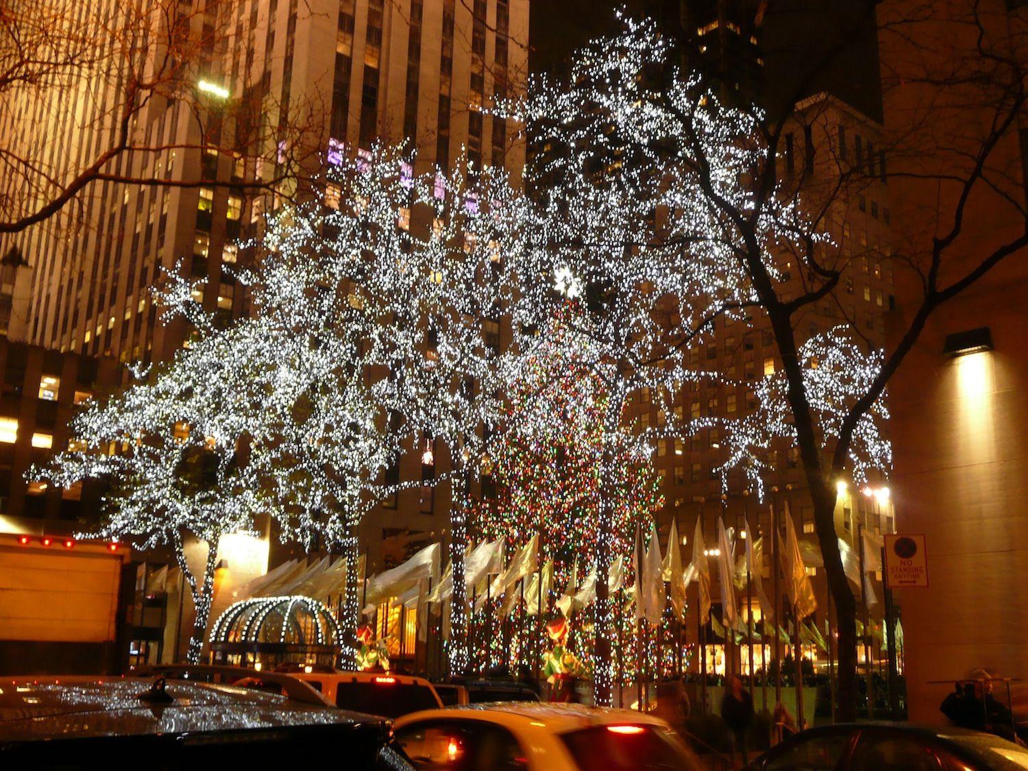 1500x1125 Christmas tree in Rockefeller Center, New York City -3. Lucky 2B Here