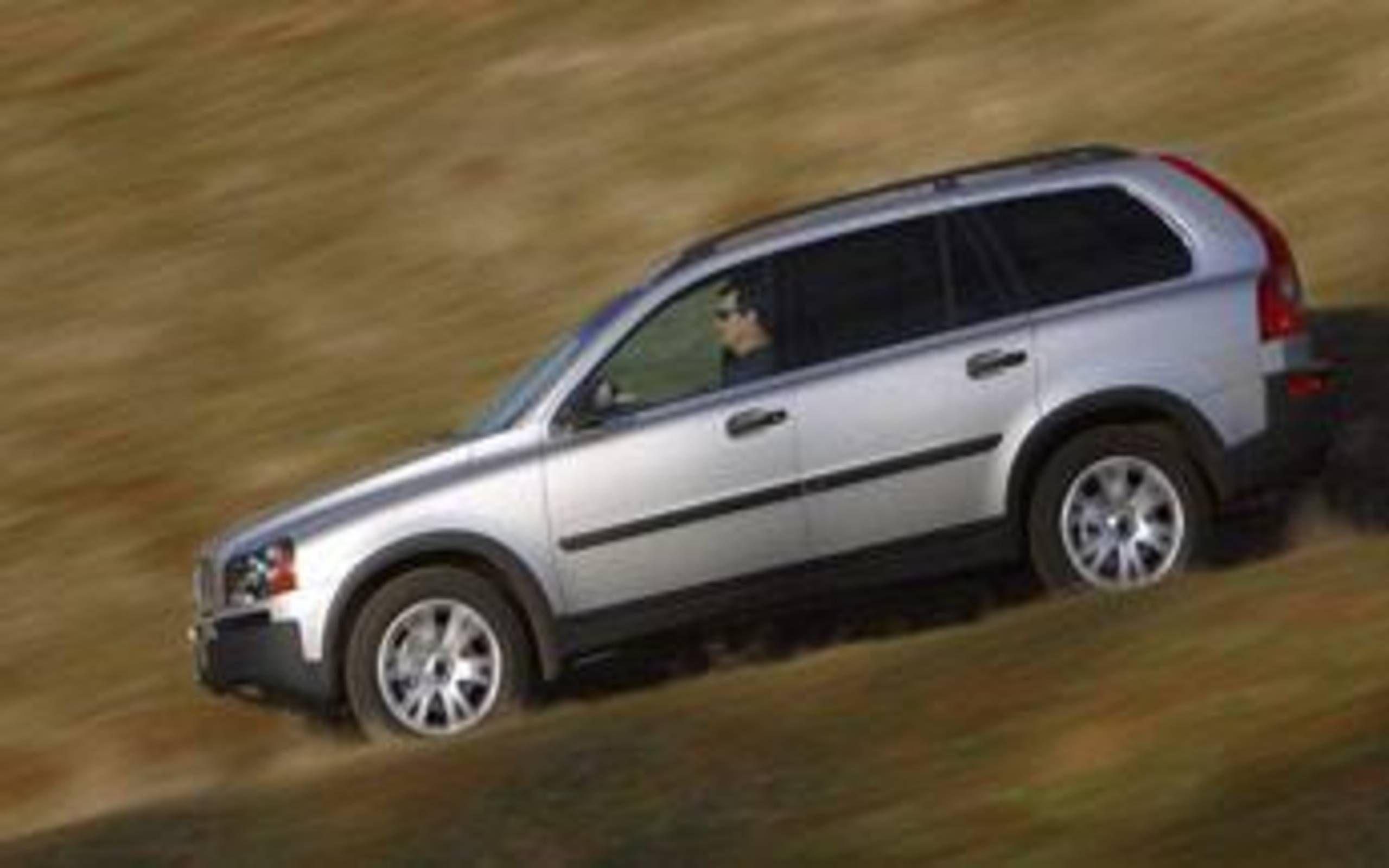 2560x1600 Volvo XC90 V8