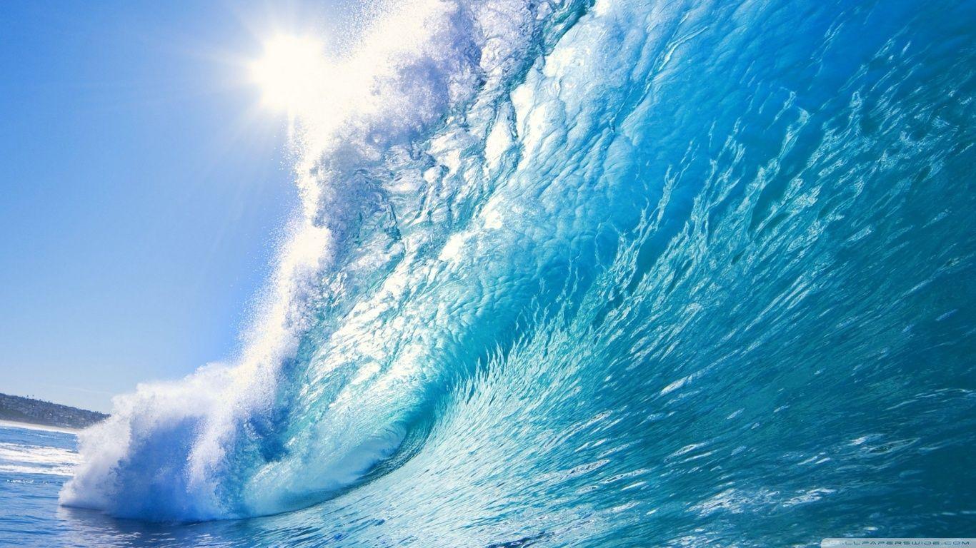 1366x768 Big Wave ❤ 4K HD Desktop Wallpaper for 4K Ultra HD TV • Tablet